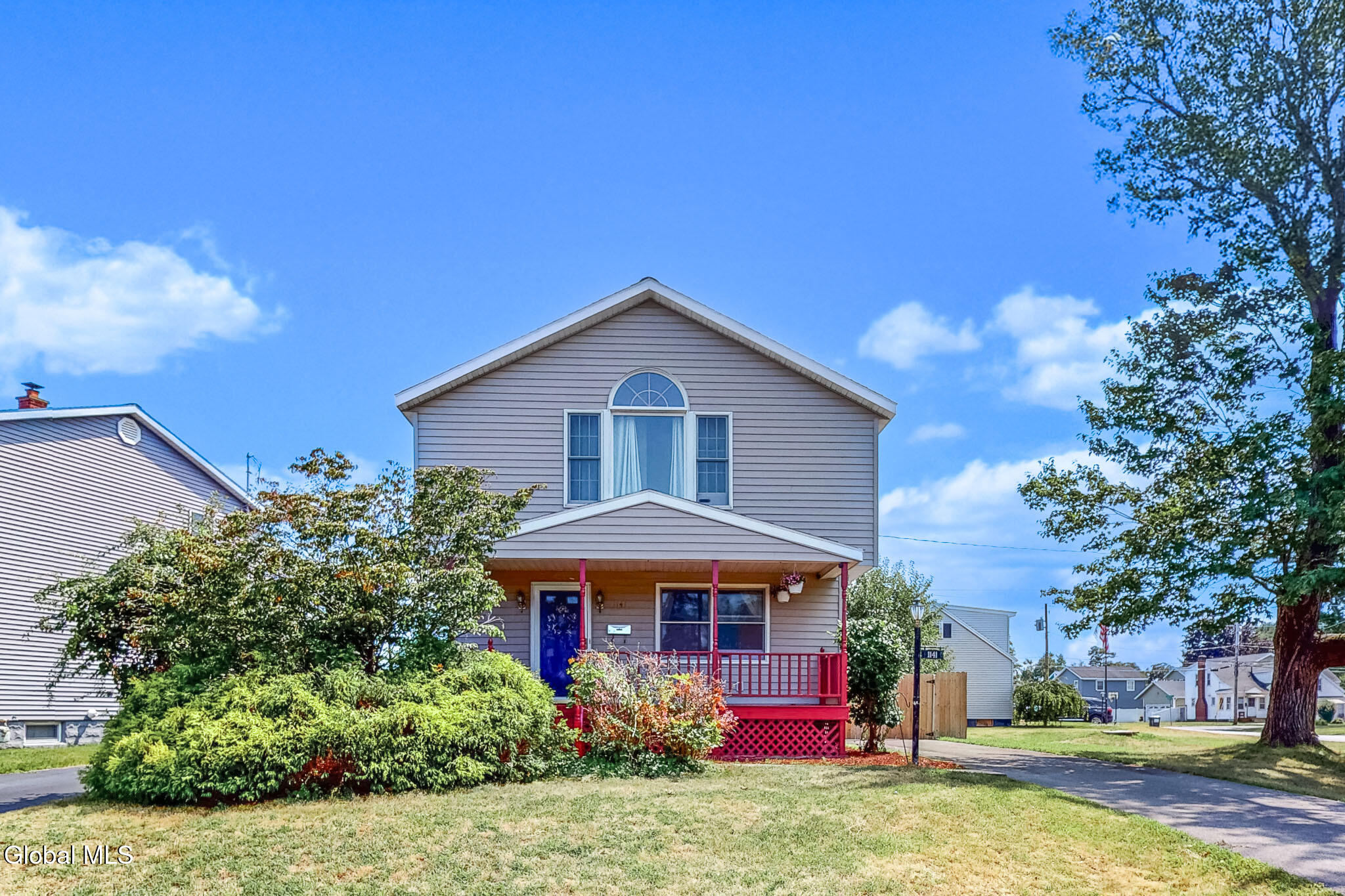 1141 Vinewood Avenue