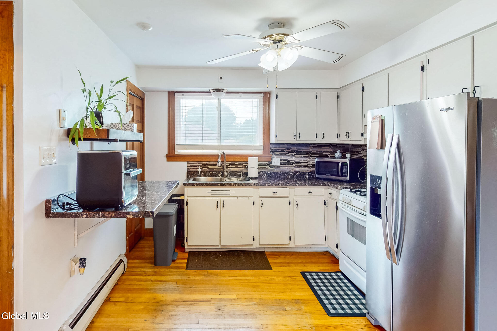 1141 Vinewood Avenue