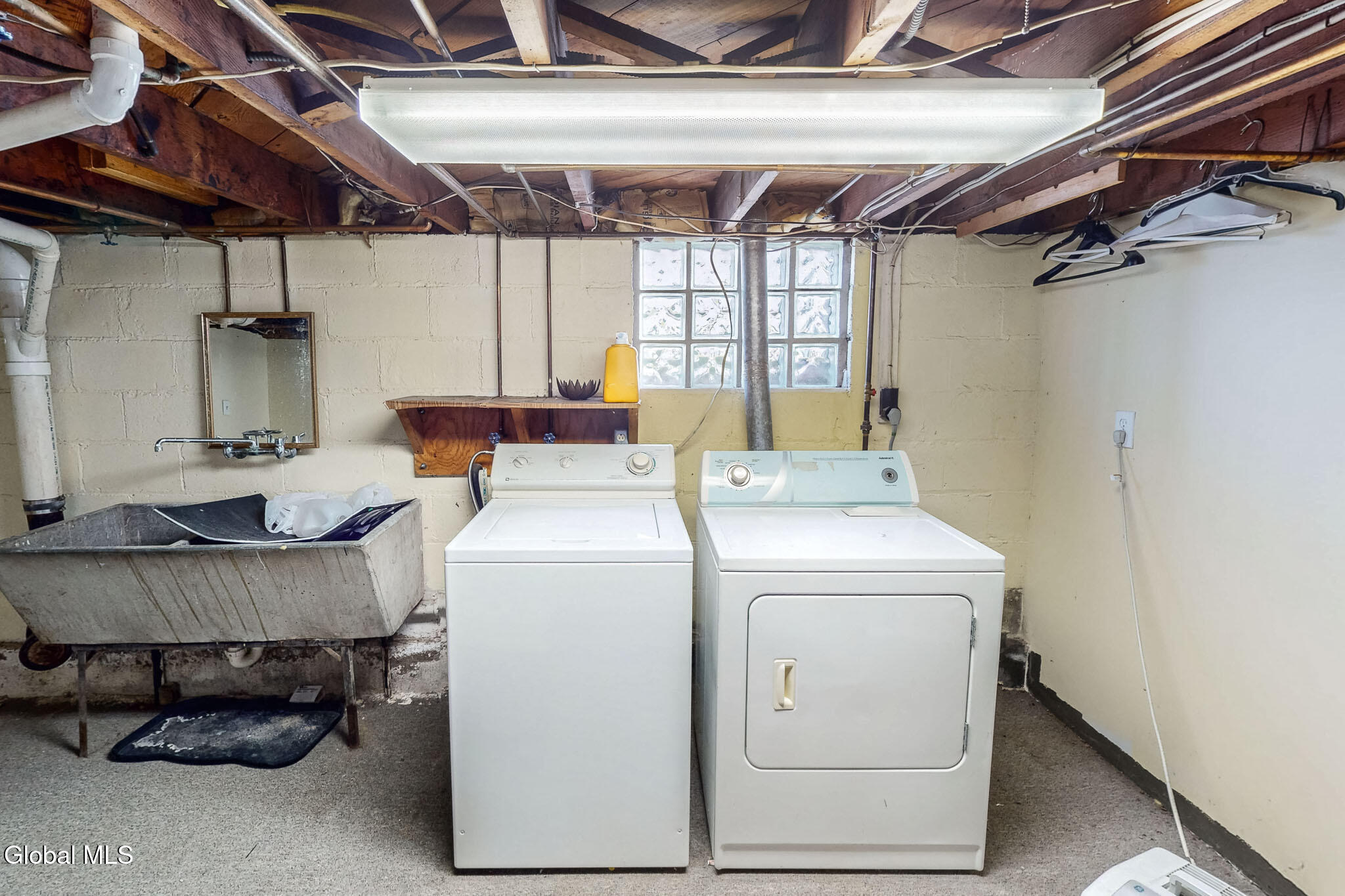 1141 Vinewood Avenue