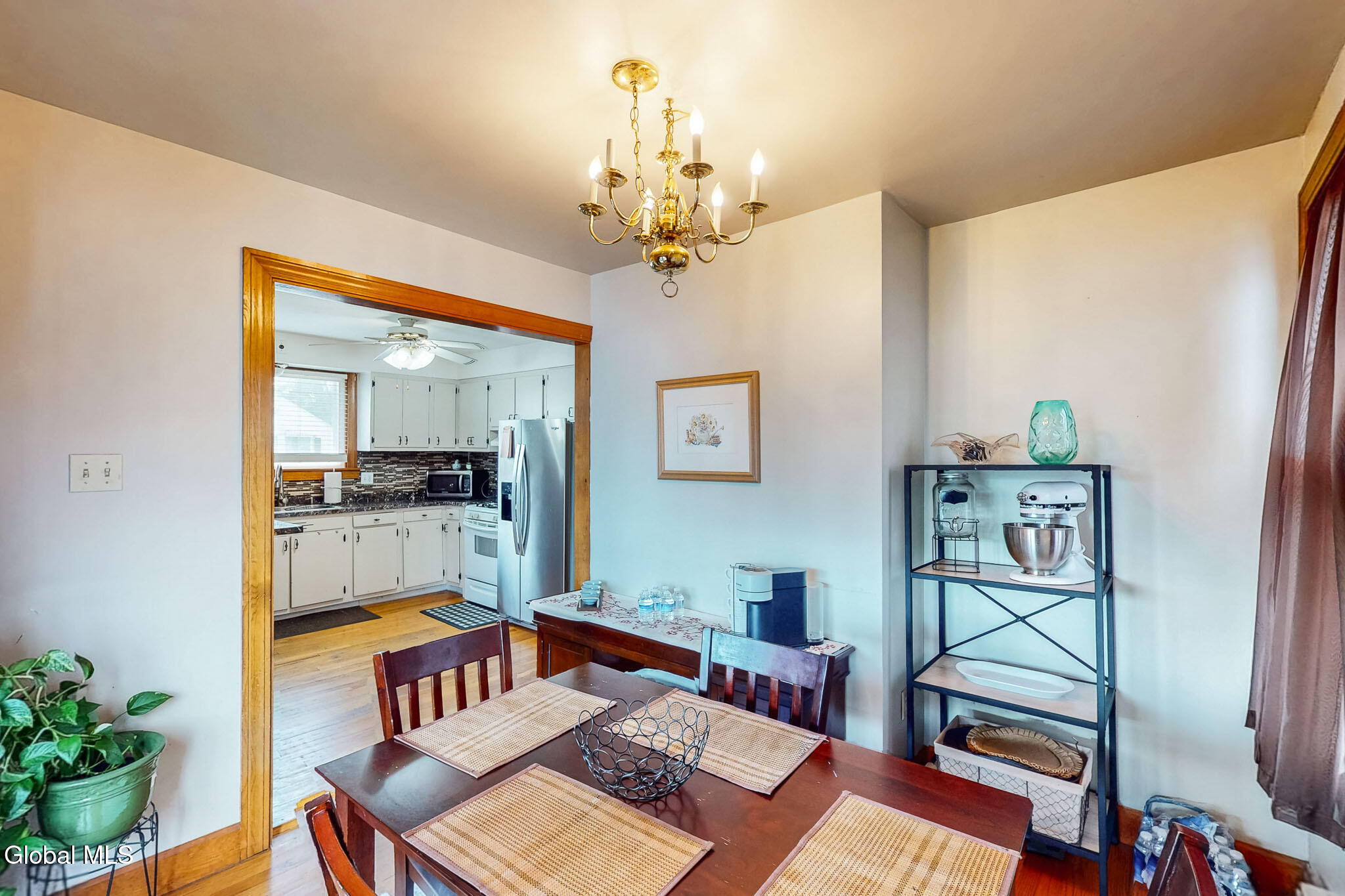 1141 Vinewood Avenue