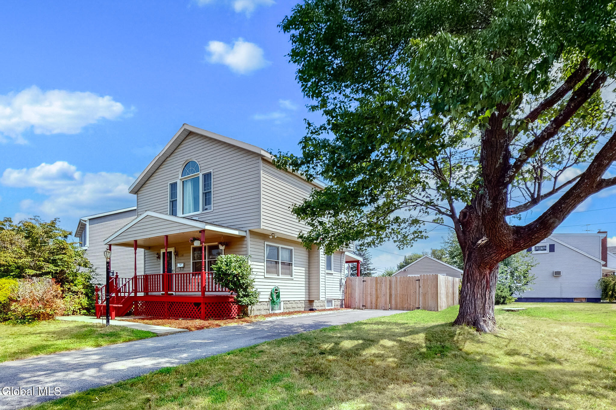 1141 Vinewood Avenue