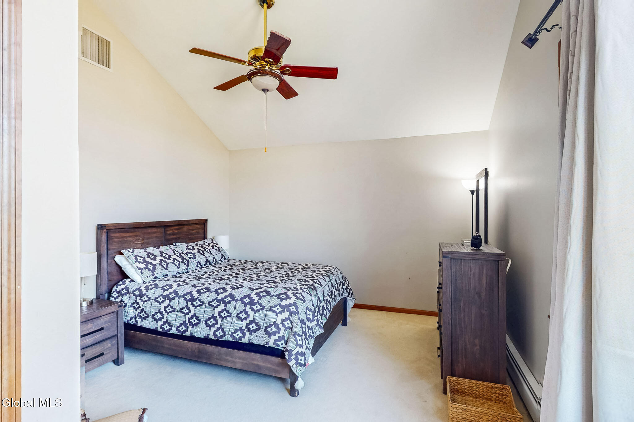 1141 Vinewood Avenue