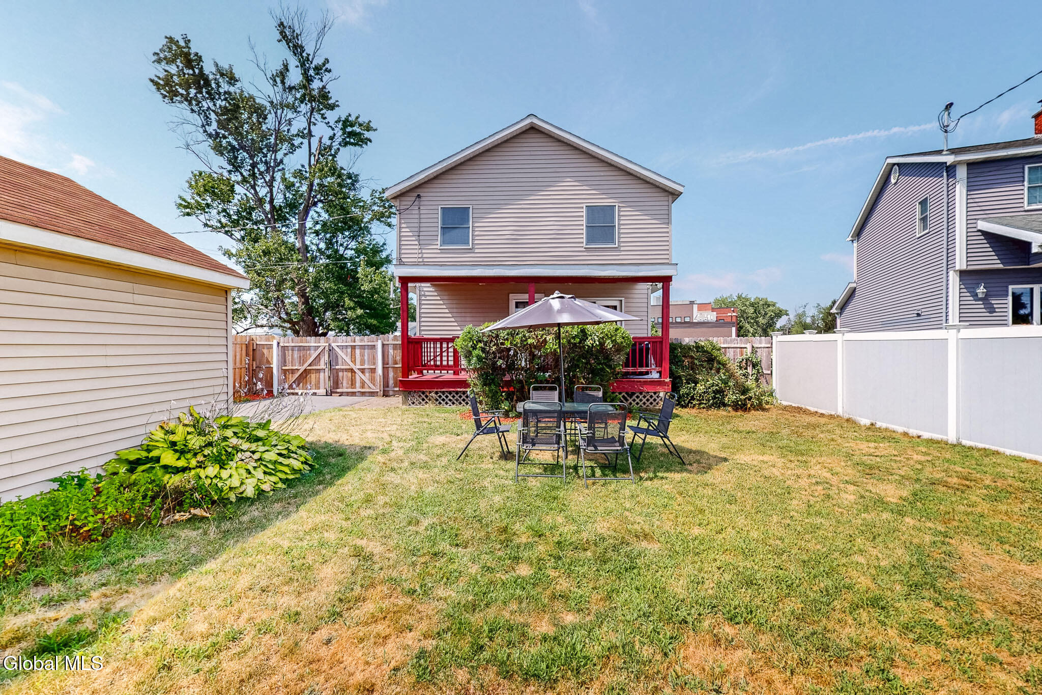 1141 Vinewood Avenue