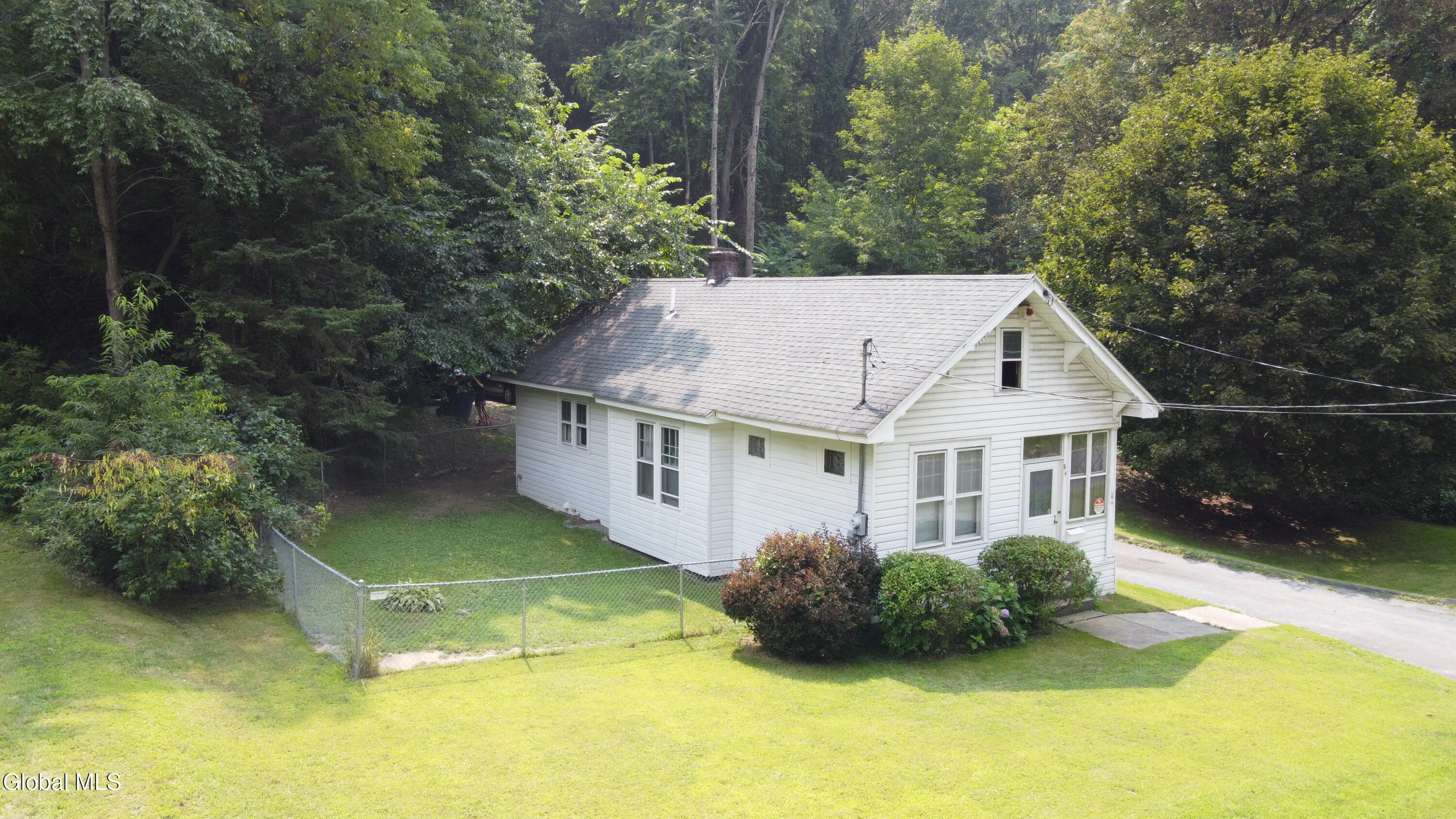 84 Spring Avenue, Troy