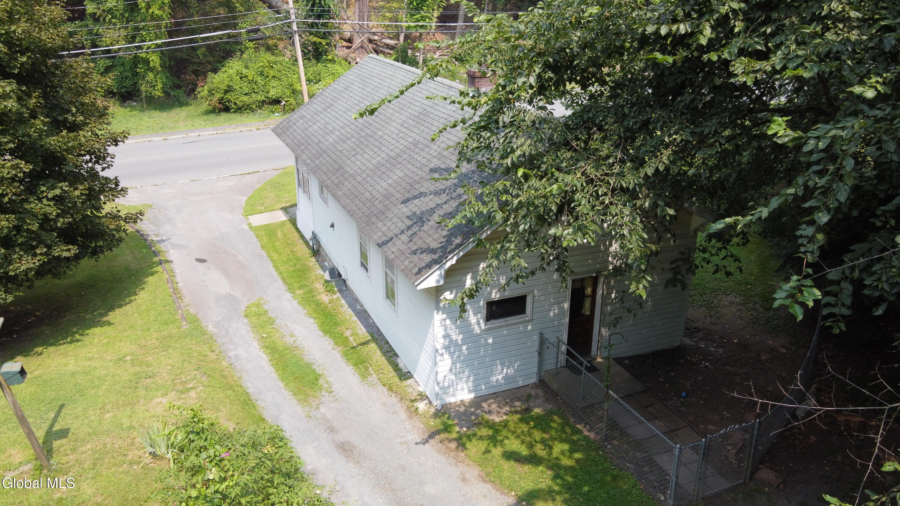 84 Spring Avenue, Troy