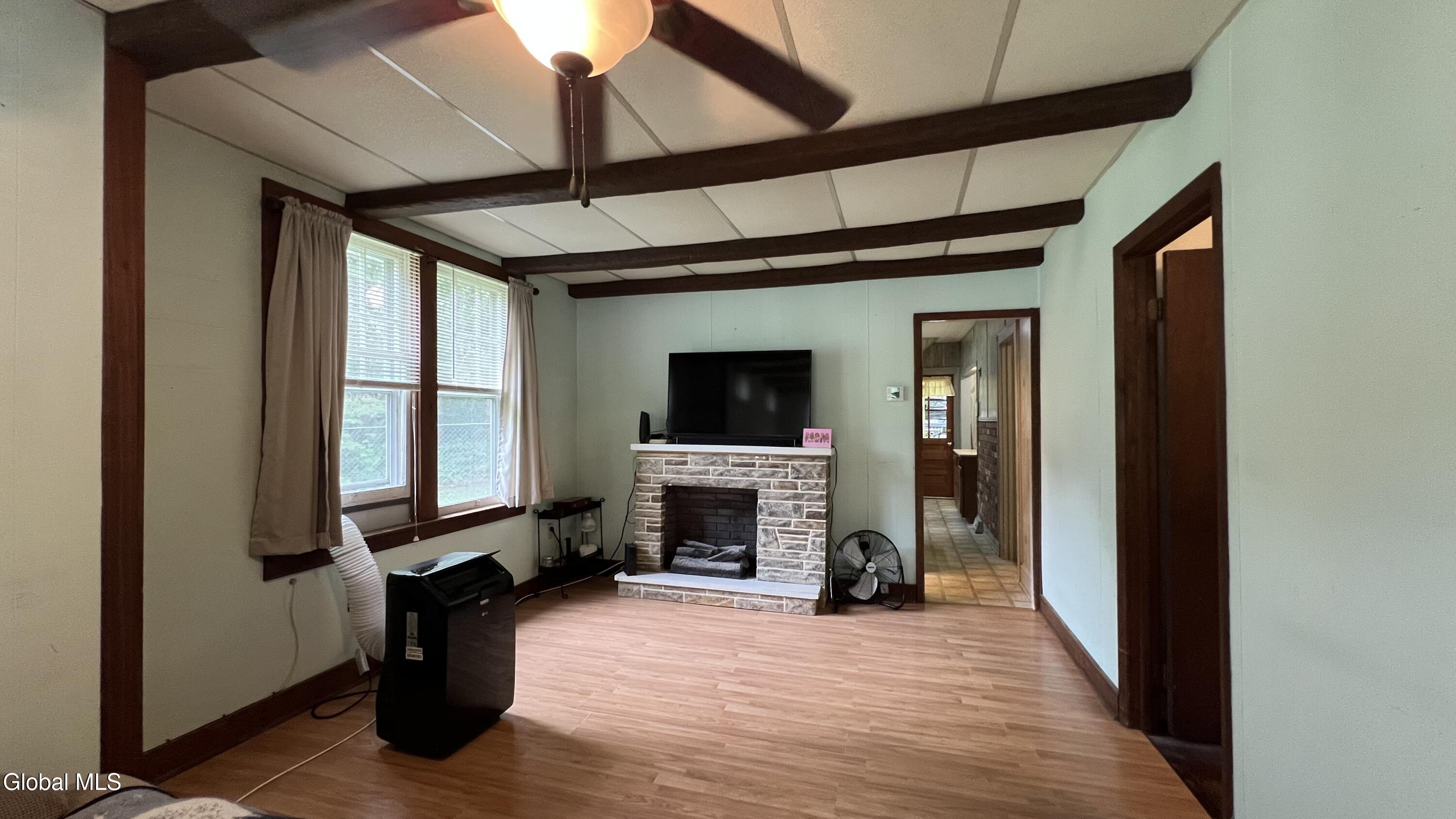 84 Spring Avenue, Troy