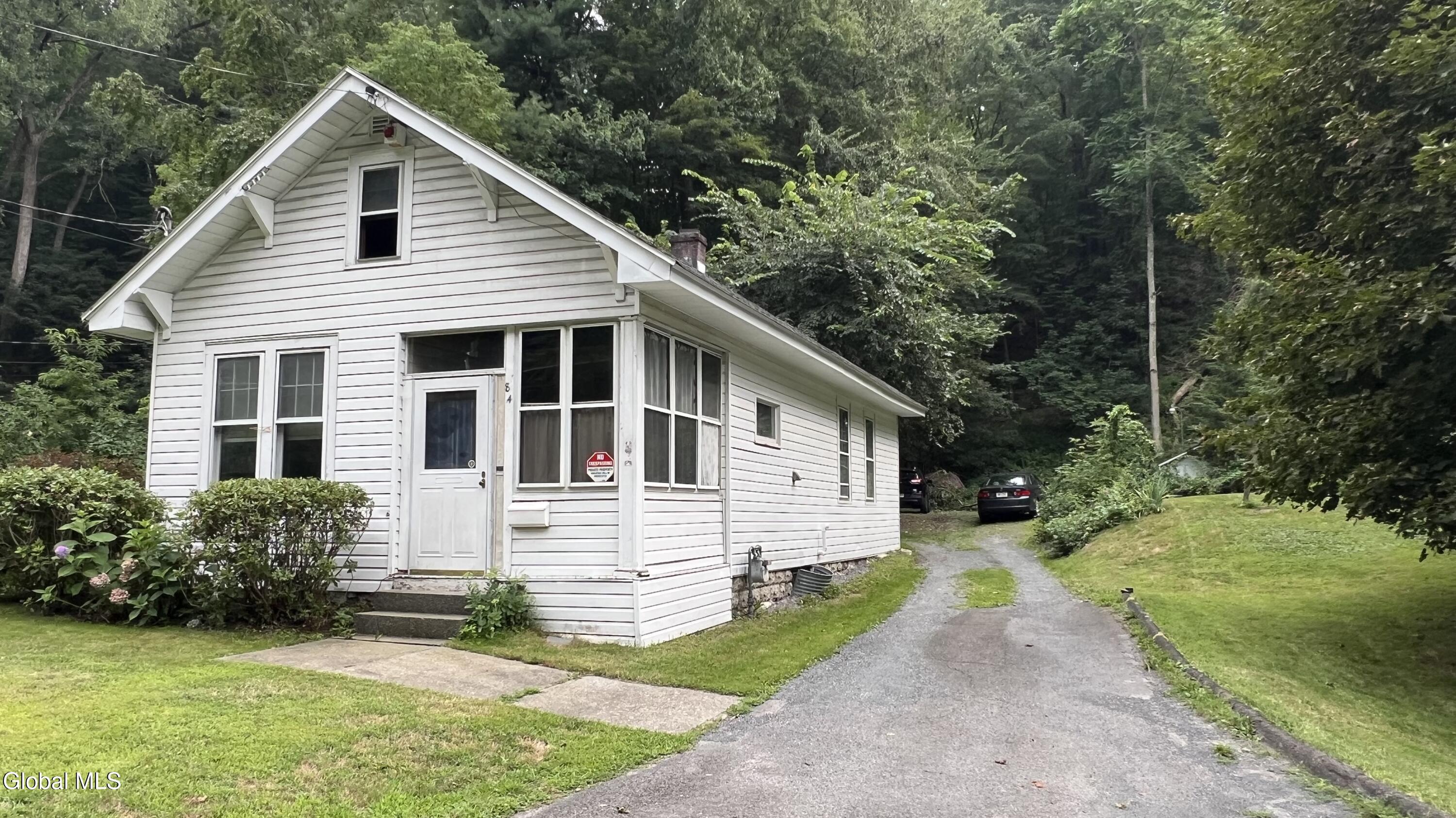 84 Spring Avenue, Troy