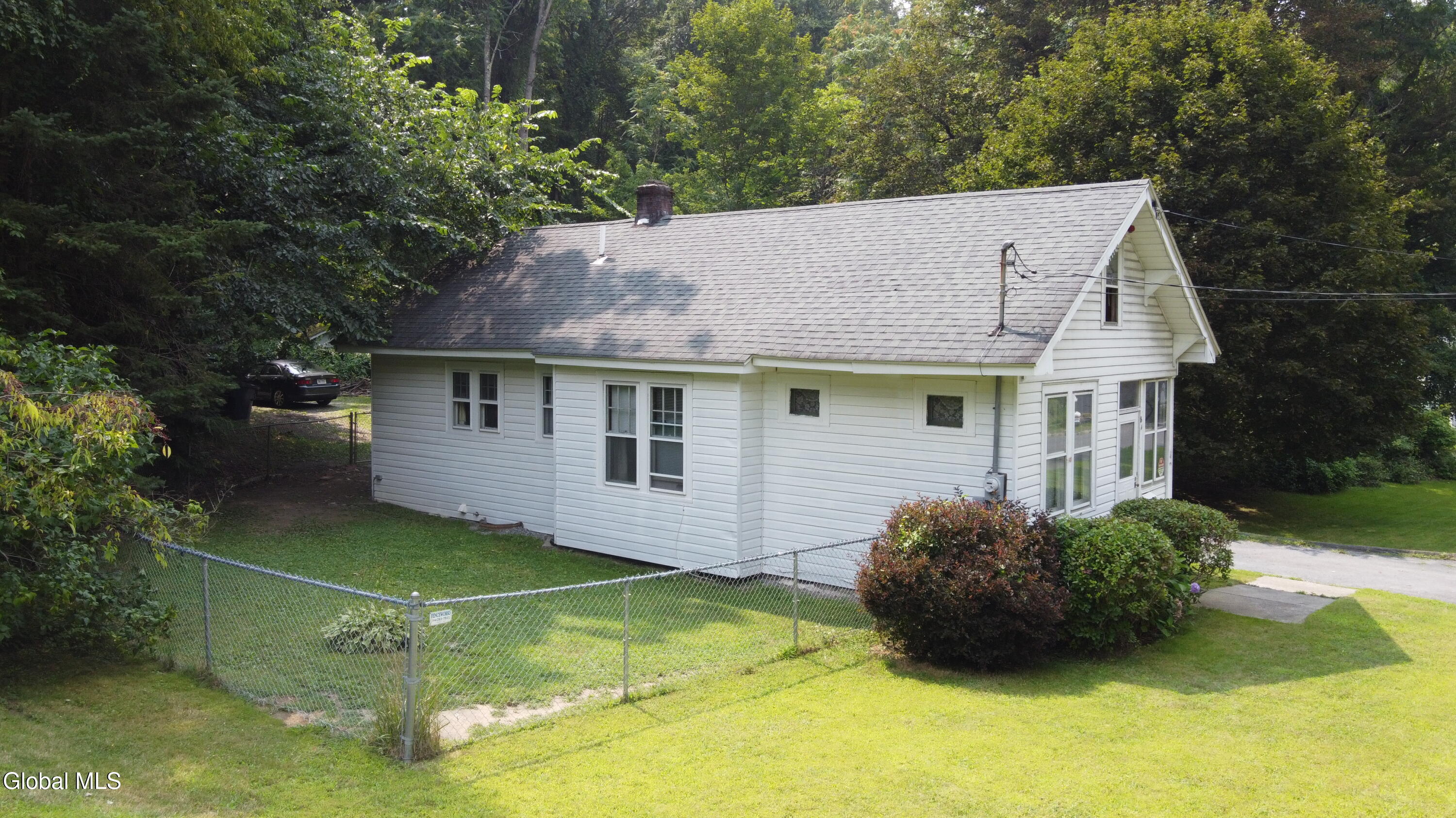 84 Spring Avenue, Troy