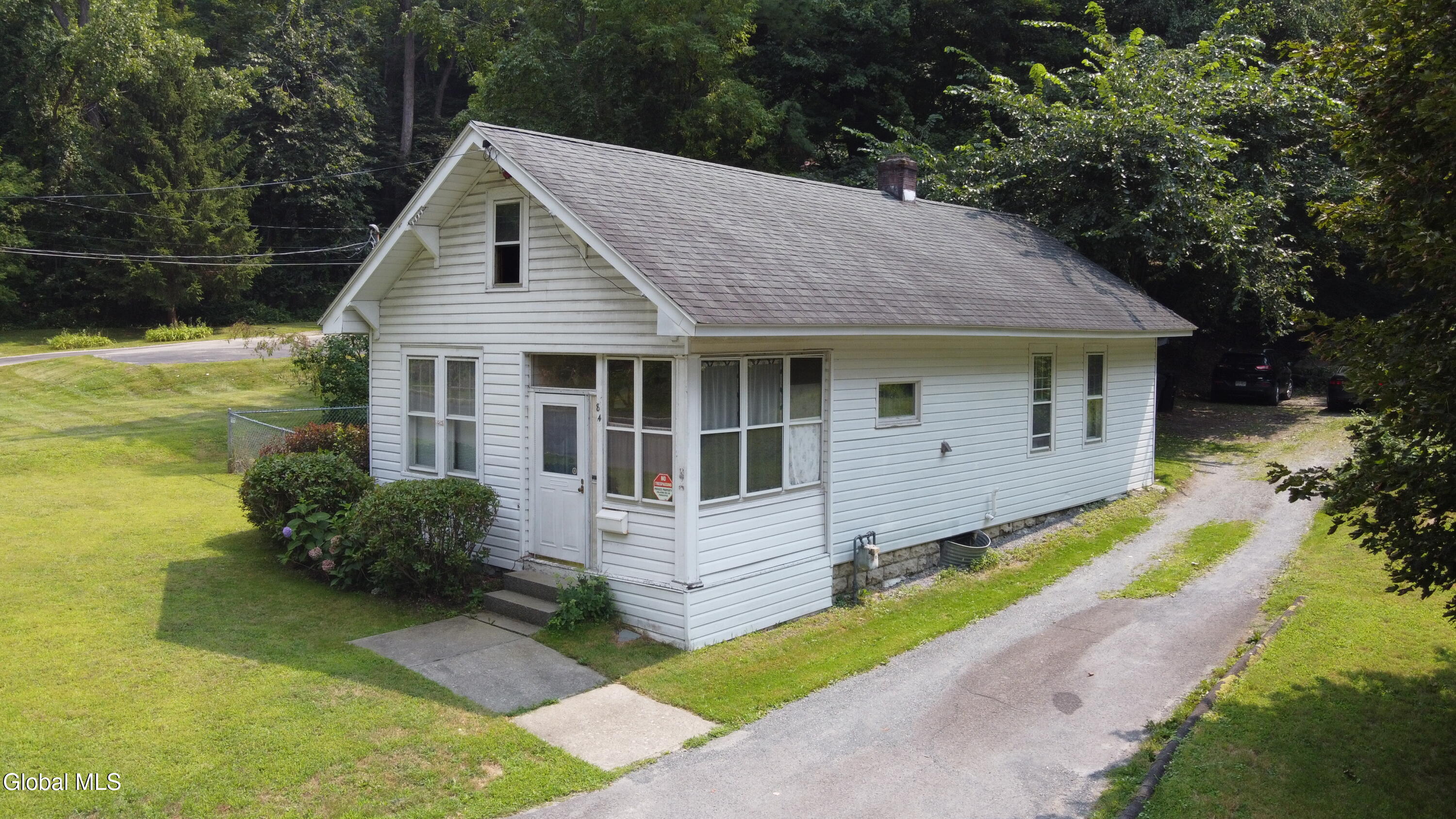 84 Spring Avenue, Troy