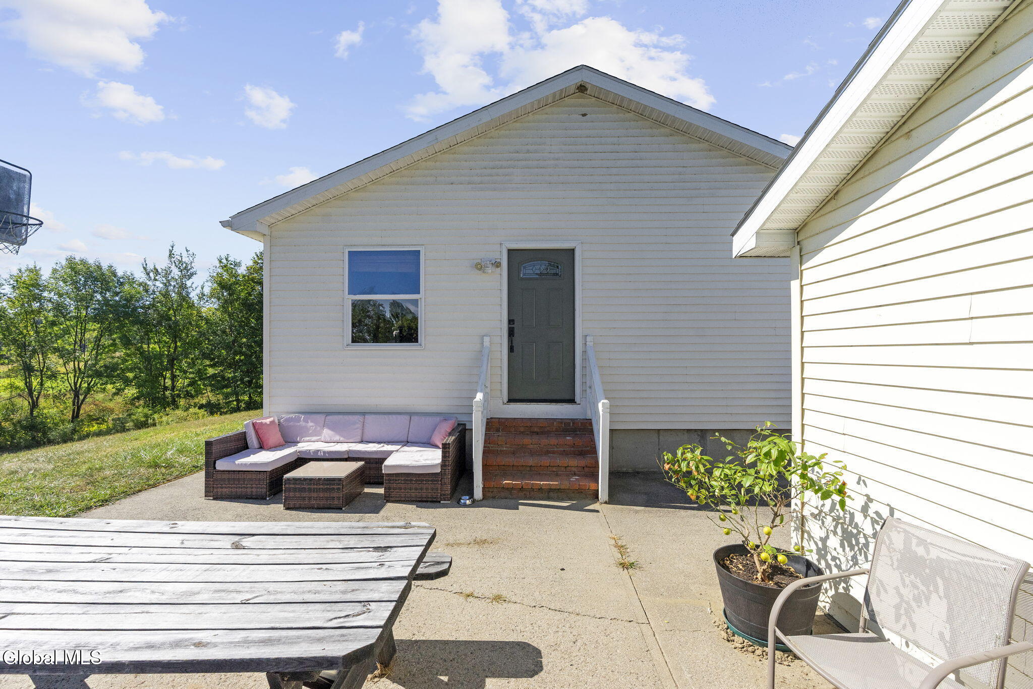 35 Brott Lane