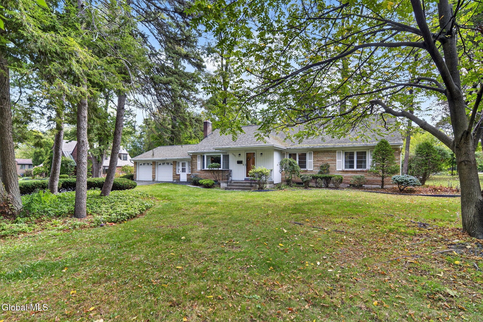 1002 N Country Club Drive