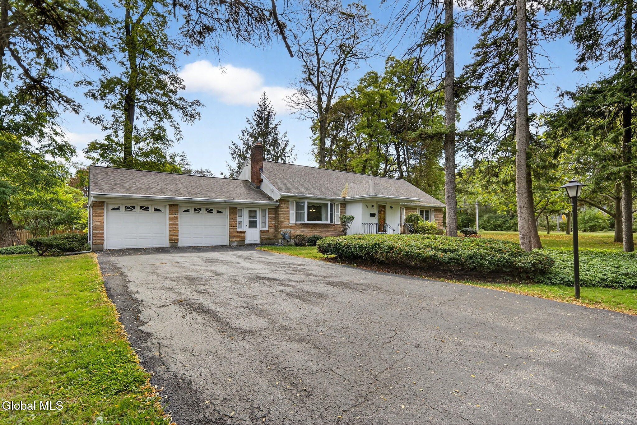 1002 N Country Club Drive