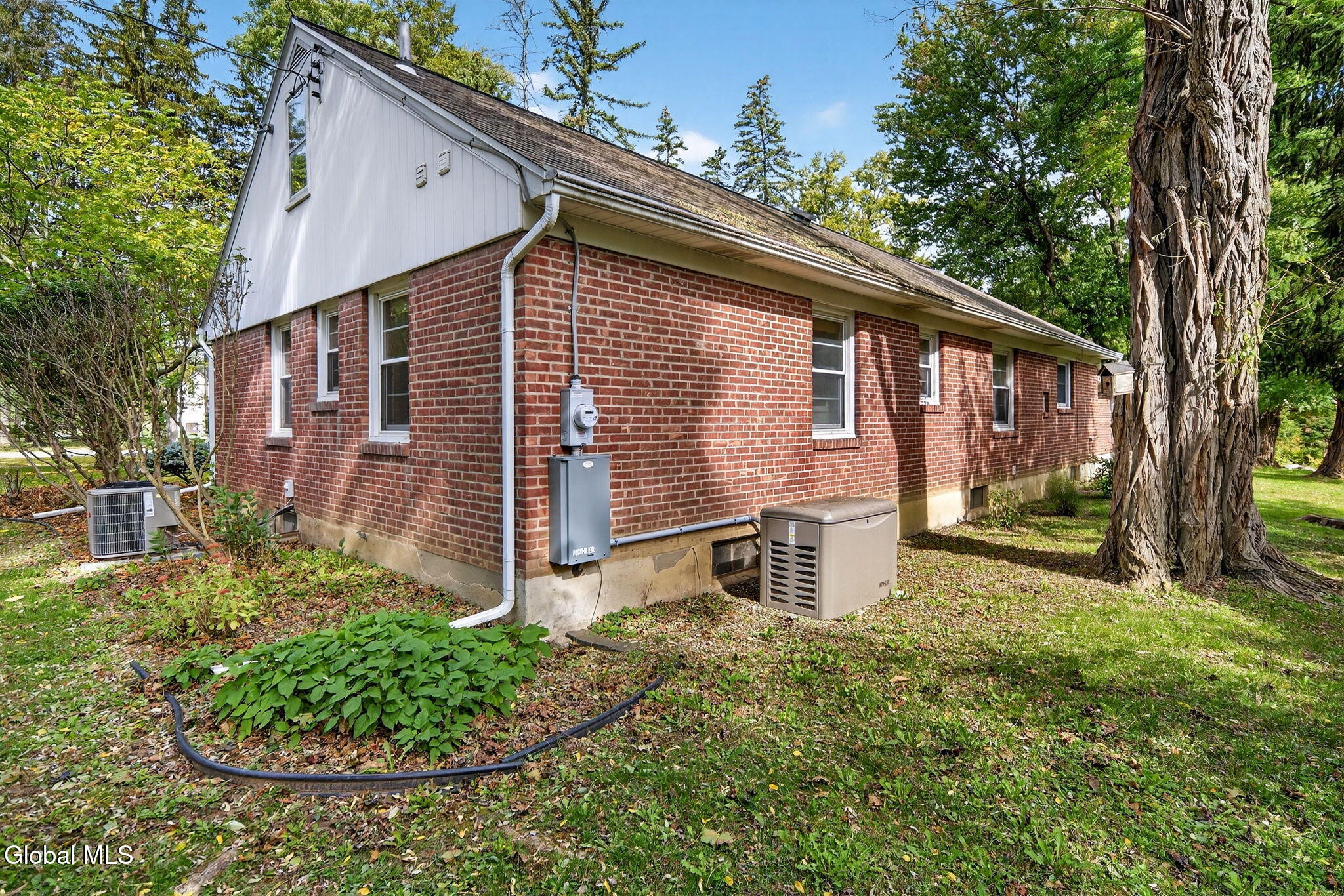 1002 N Country Club Drive