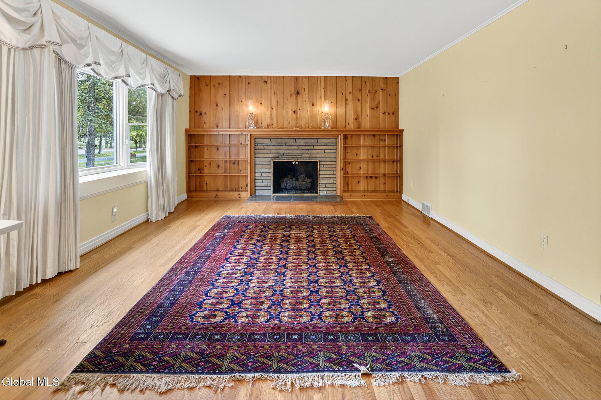 1002 N Country Club Drive