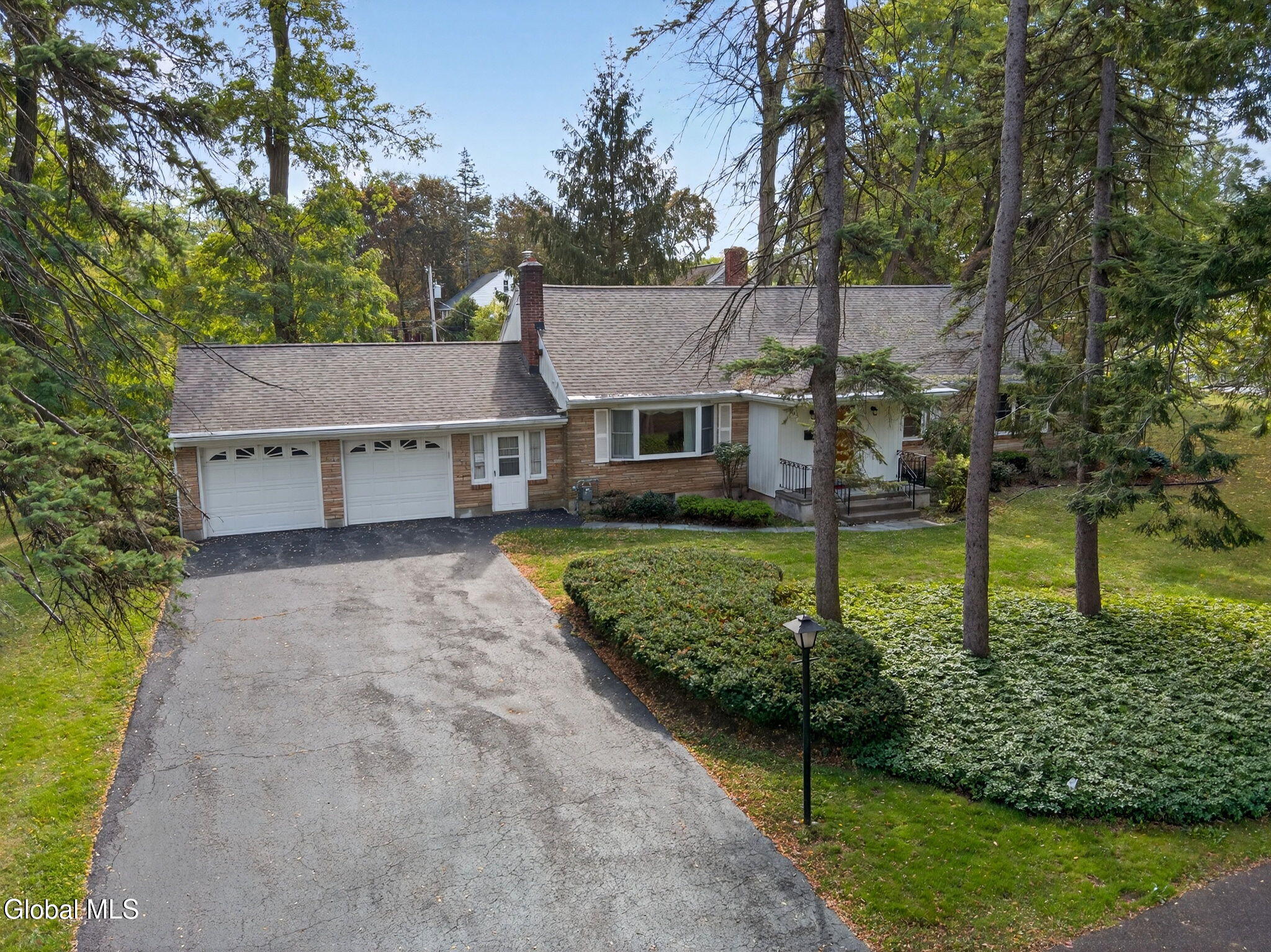 1002 N Country Club Drive