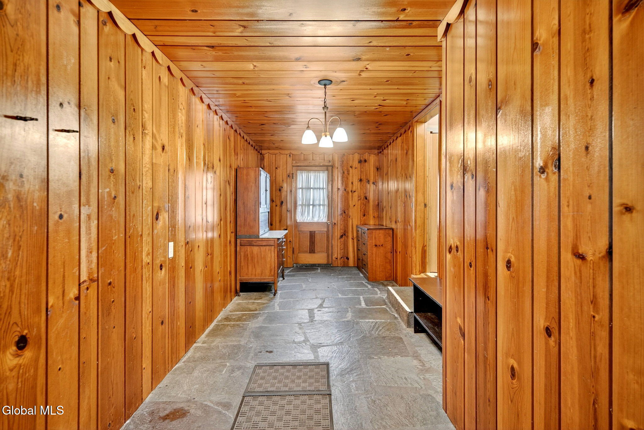 1002 N Country Club Drive