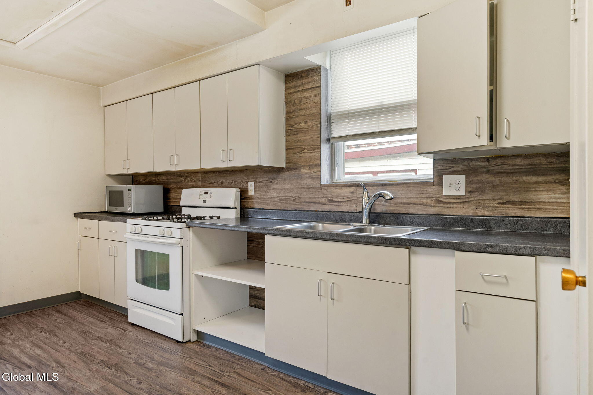 292 Catherine Street