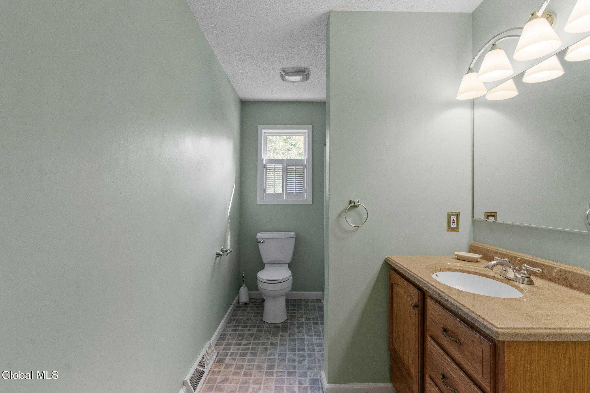 15 Pinehollow Drive, Ballston Spa