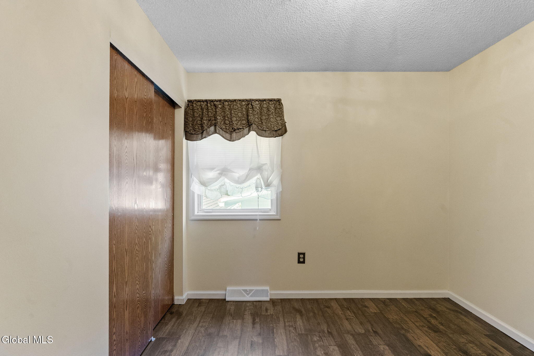 15 Pinehollow Drive, Ballston Spa