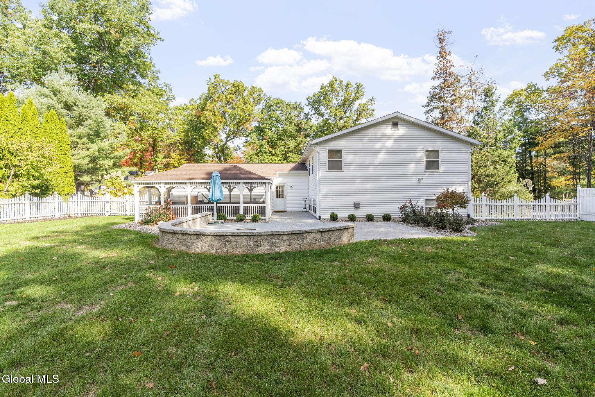 15 Pinehollow Drive, Ballston Spa