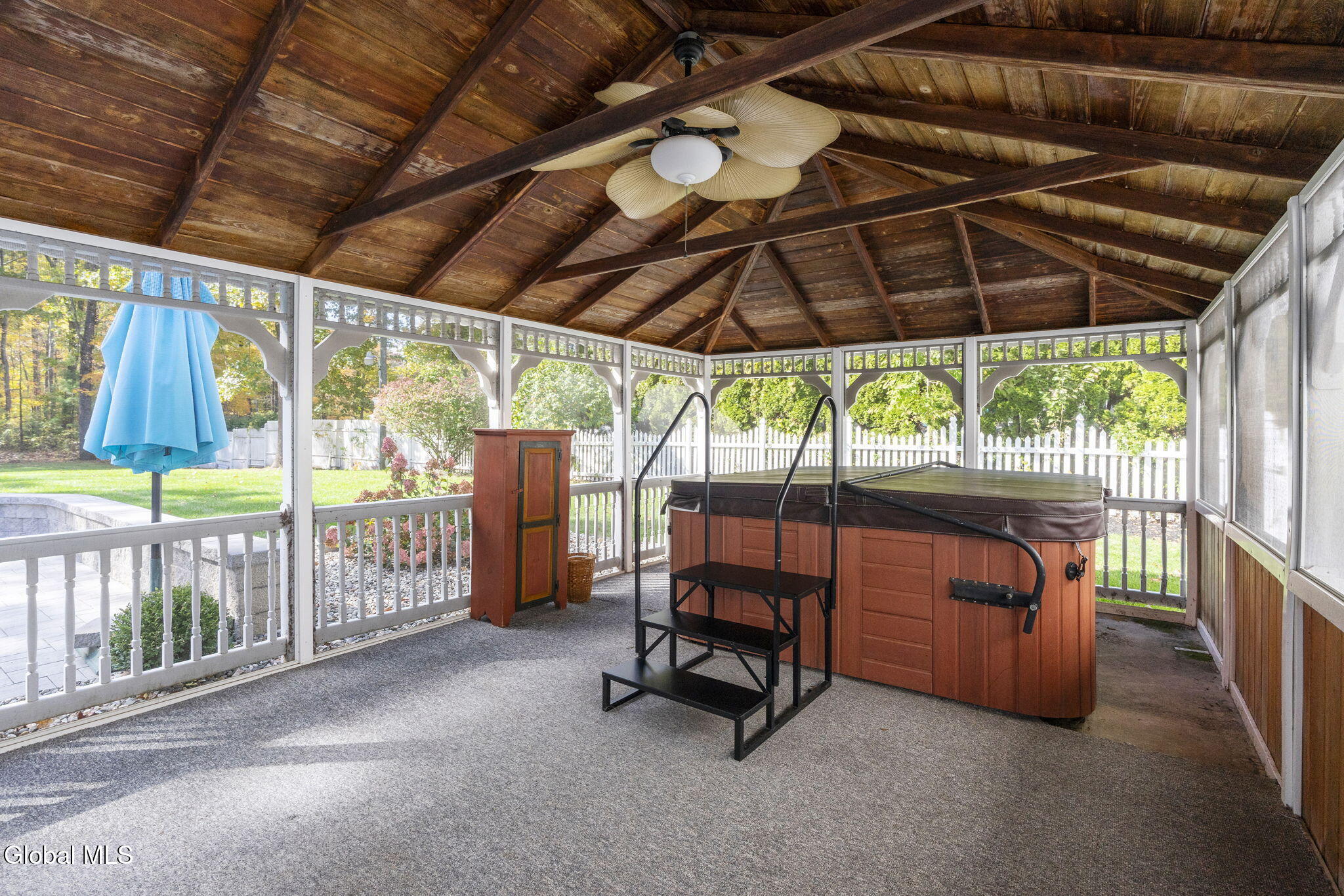 15 Pinehollow Drive, Ballston Spa