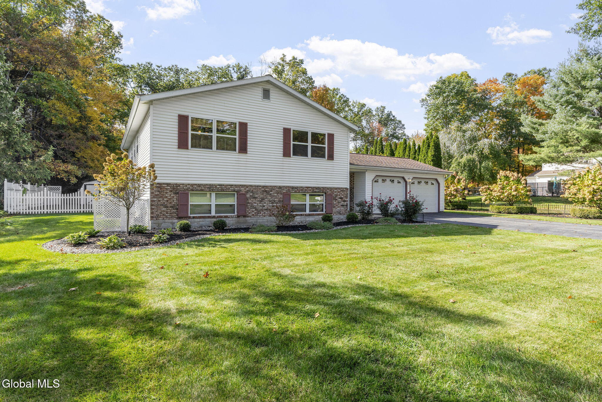 15 Pinehollow Drive, Ballston Spa