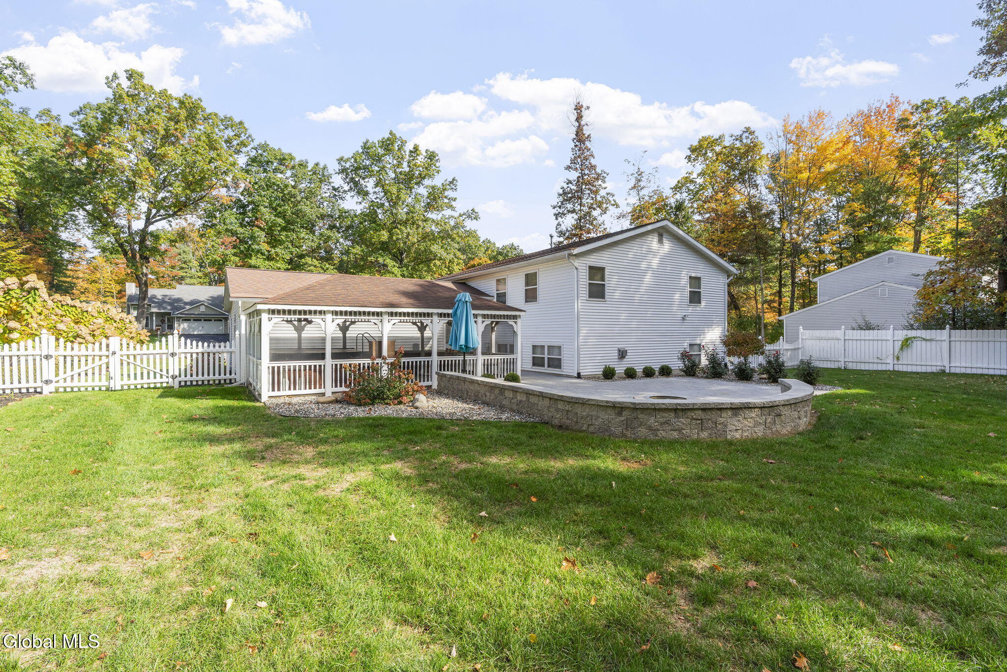 15 Pinehollow Drive, Ballston Spa