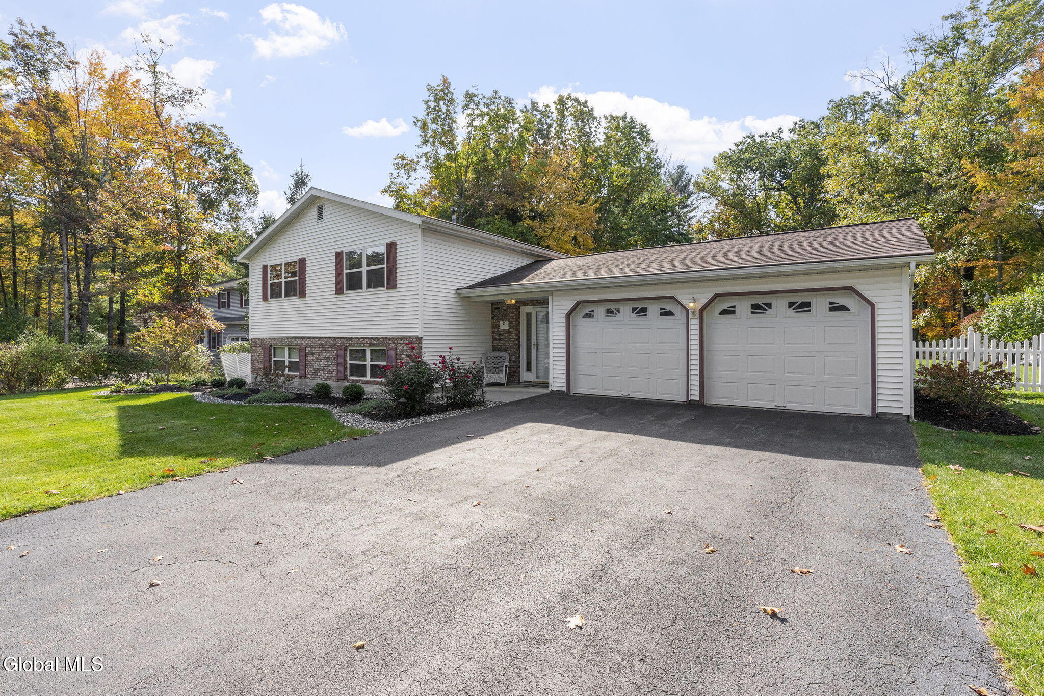 15 Pinehollow Drive, Ballston Spa