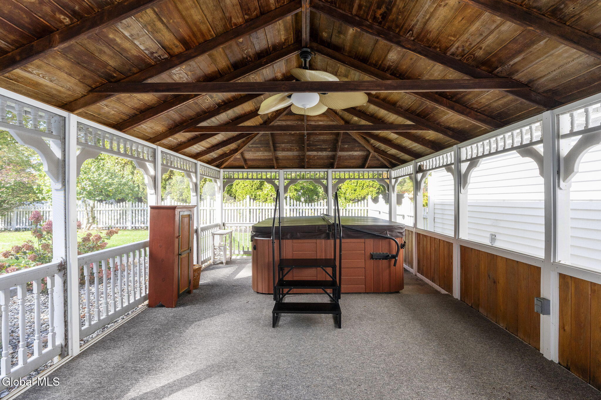 15 Pinehollow Drive, Ballston Spa