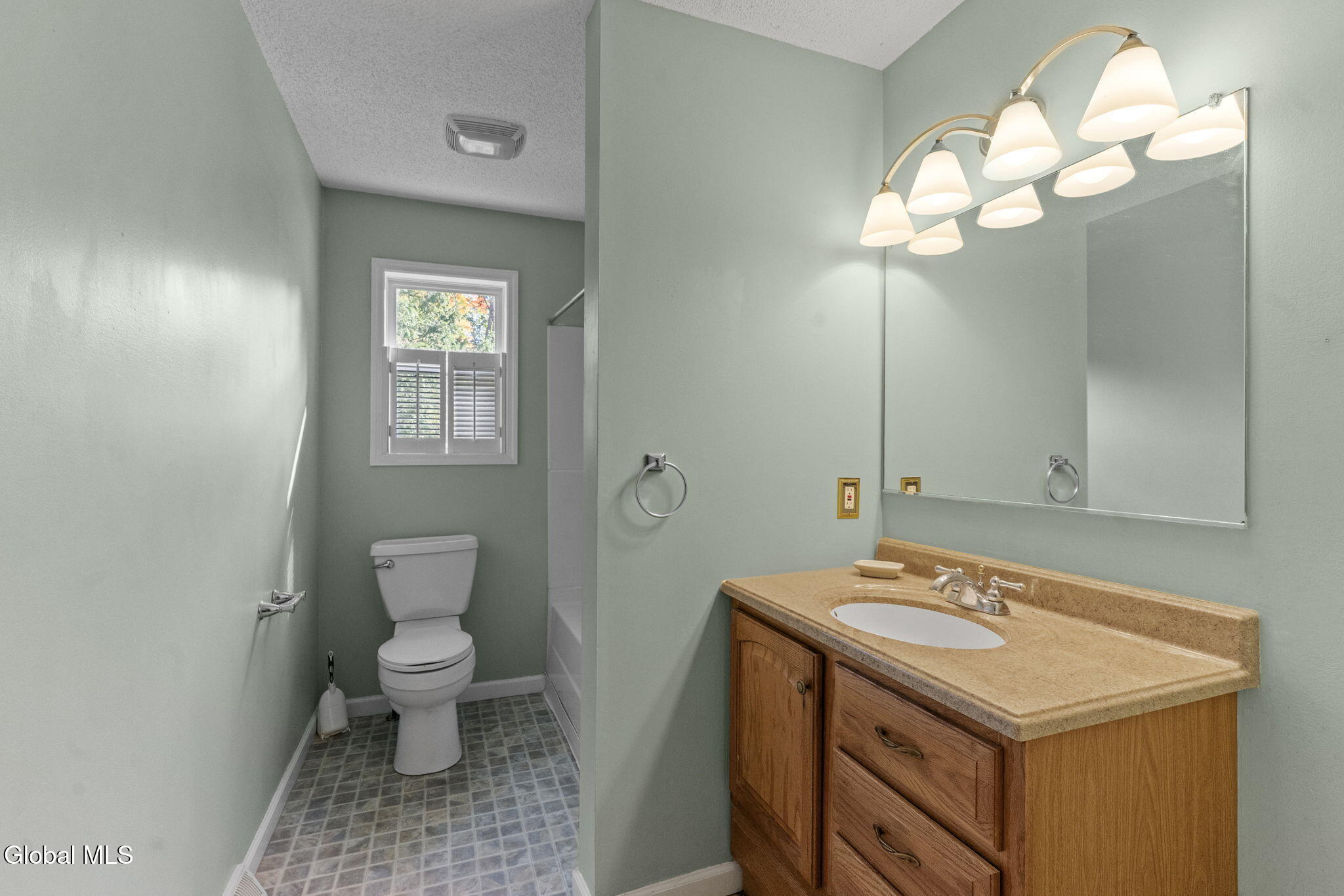 15 Pinehollow Drive, Ballston Spa