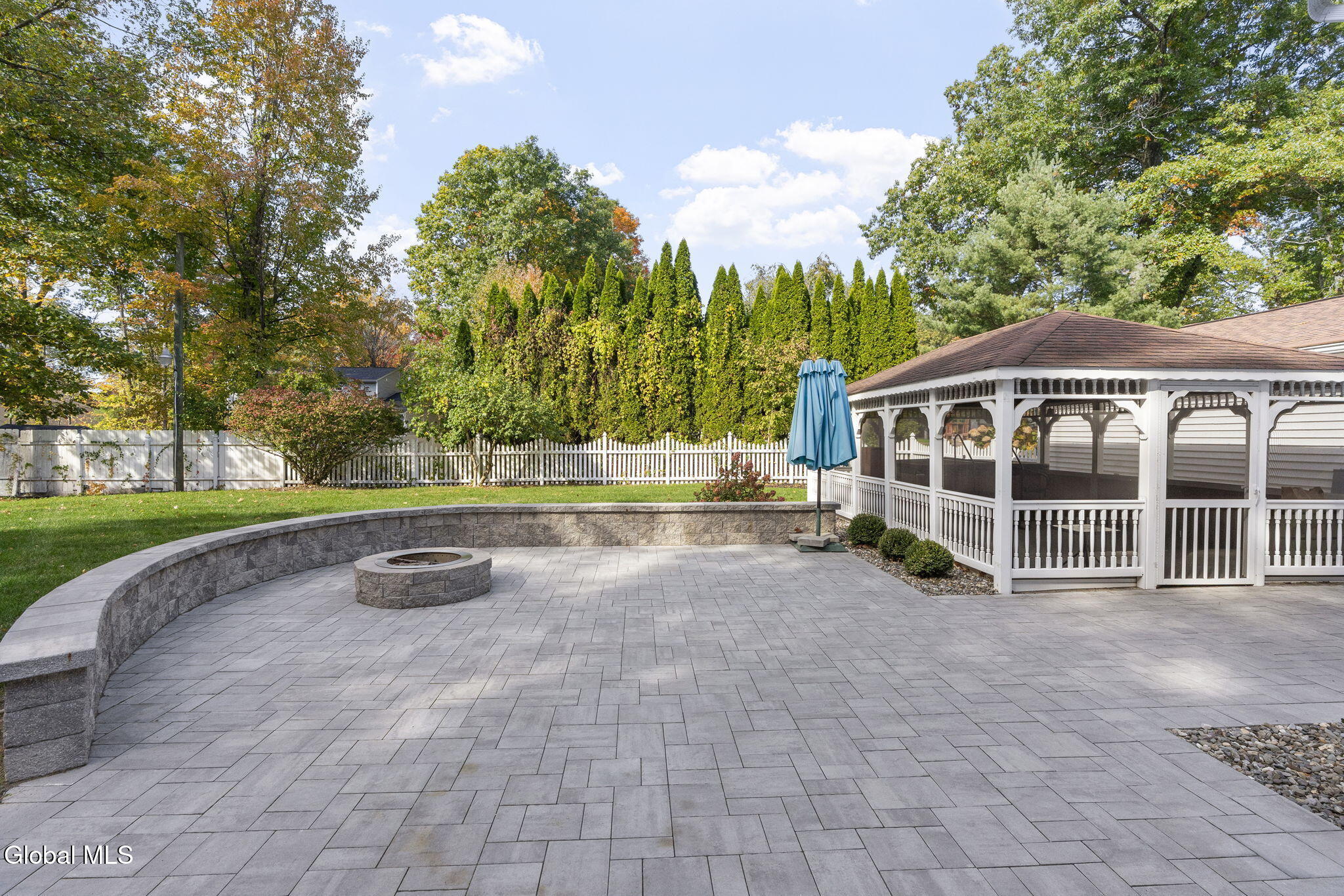 15 Pinehollow Drive, Ballston Spa