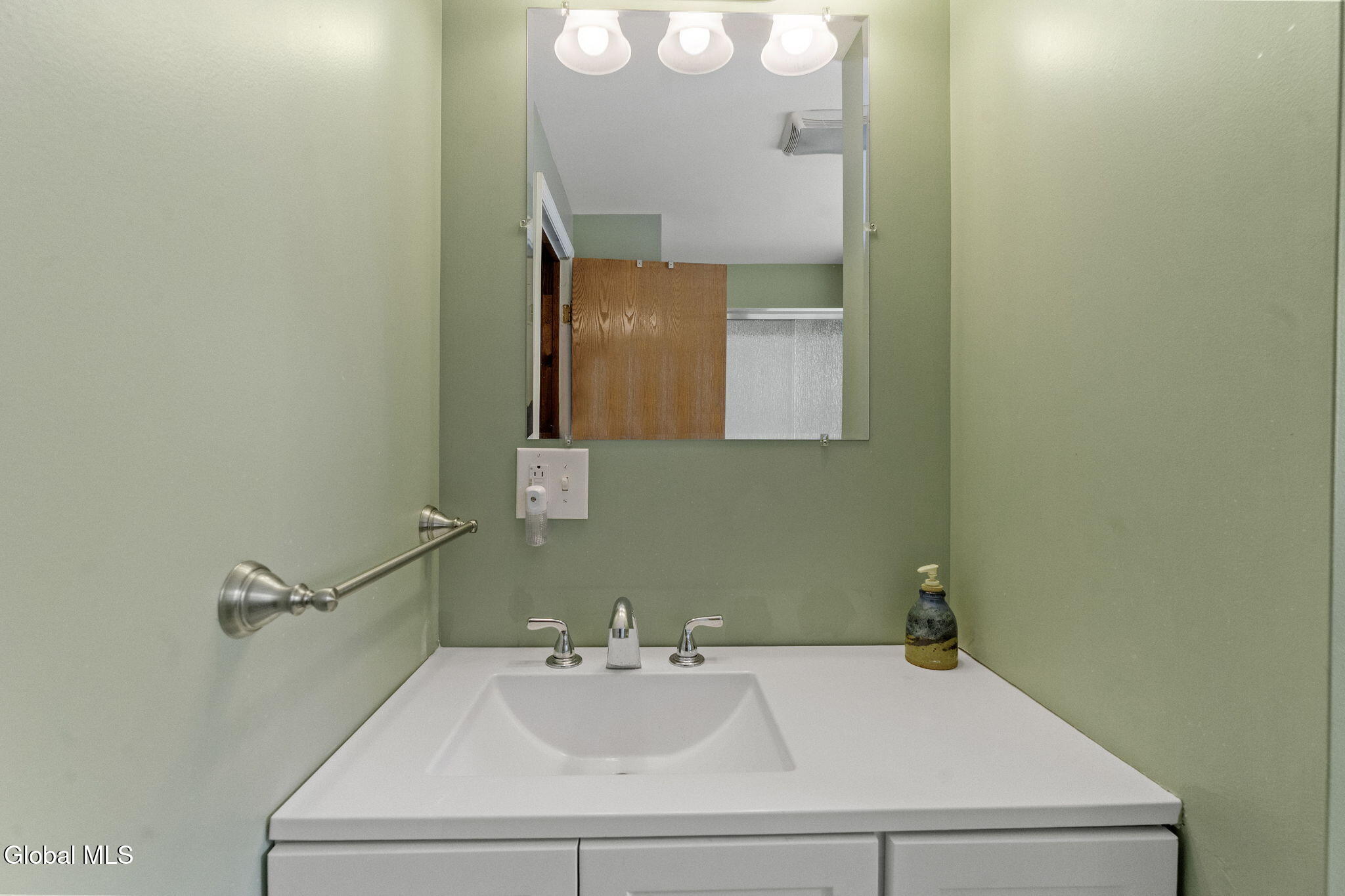 15 Pinehollow Drive, Ballston Spa