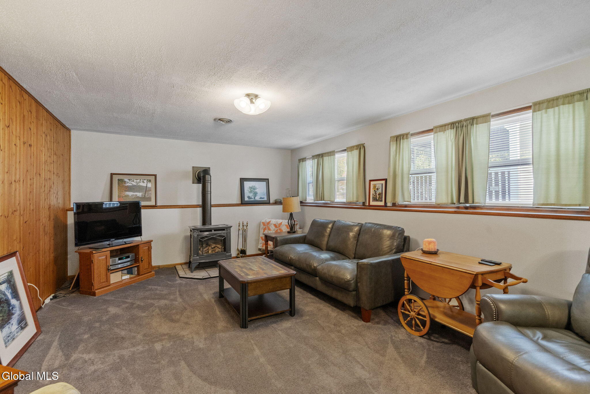 15 Pinehollow Drive, Ballston Spa