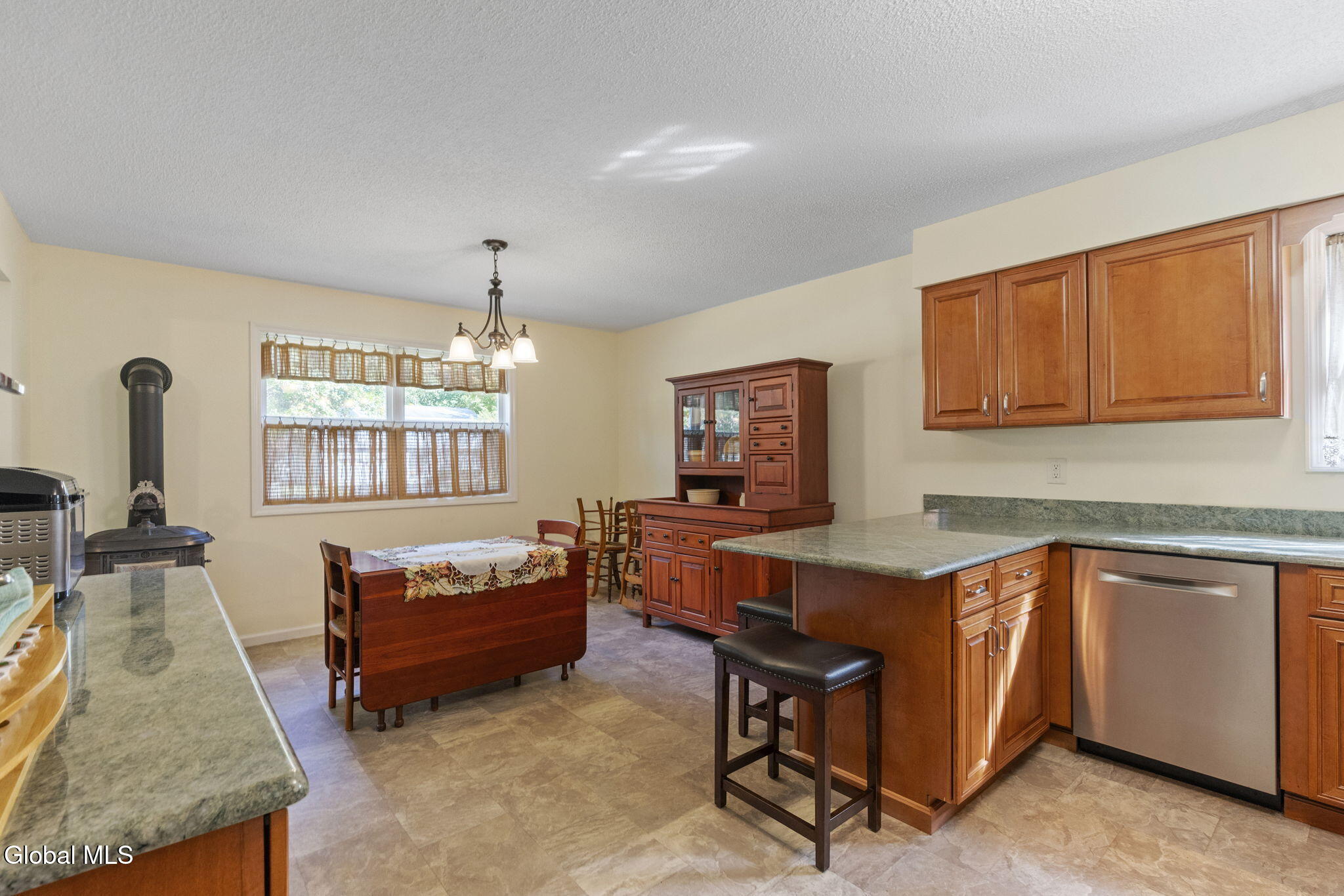 15 Pinehollow Drive, Ballston Spa