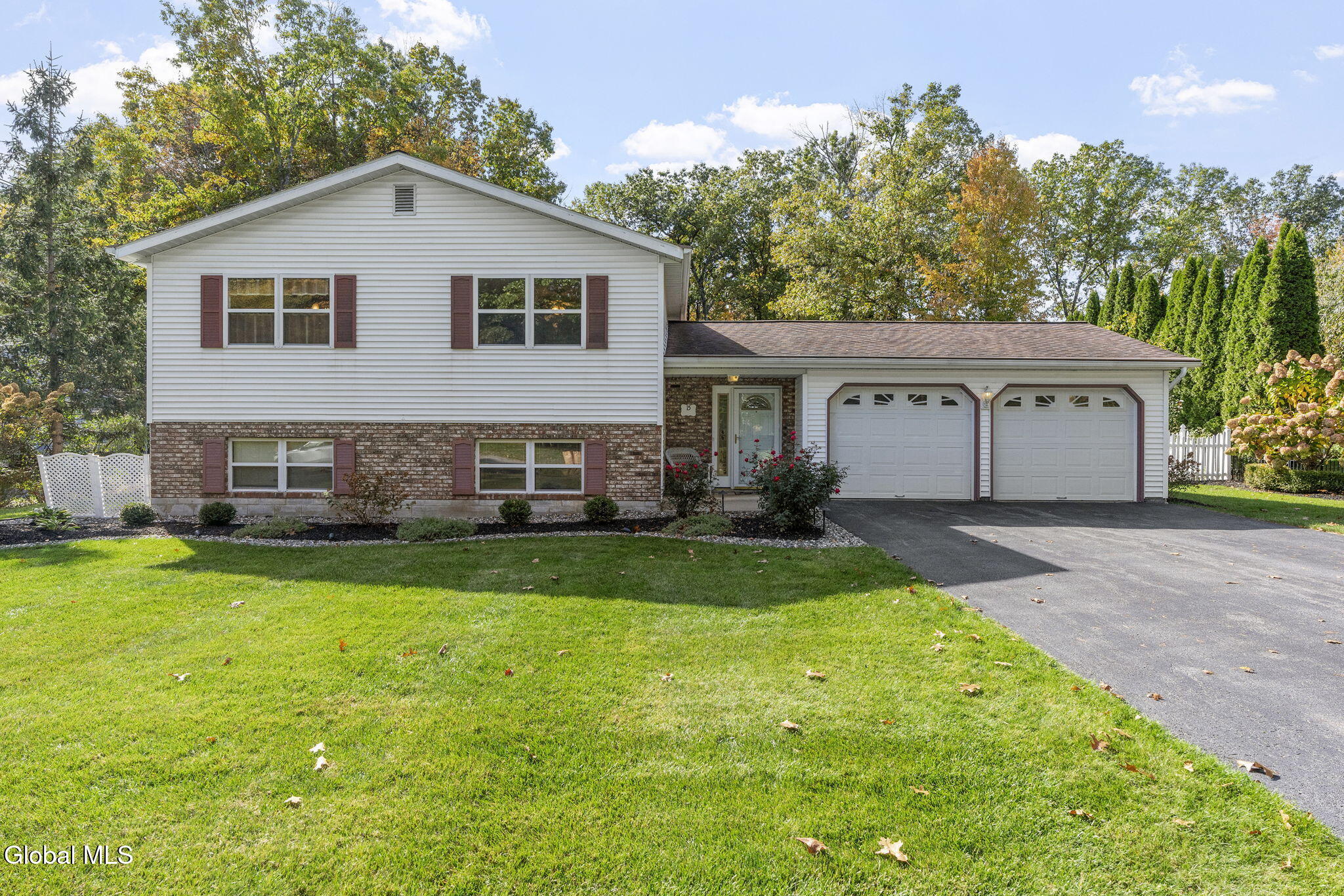 15 Pinehollow Drive, Ballston Spa