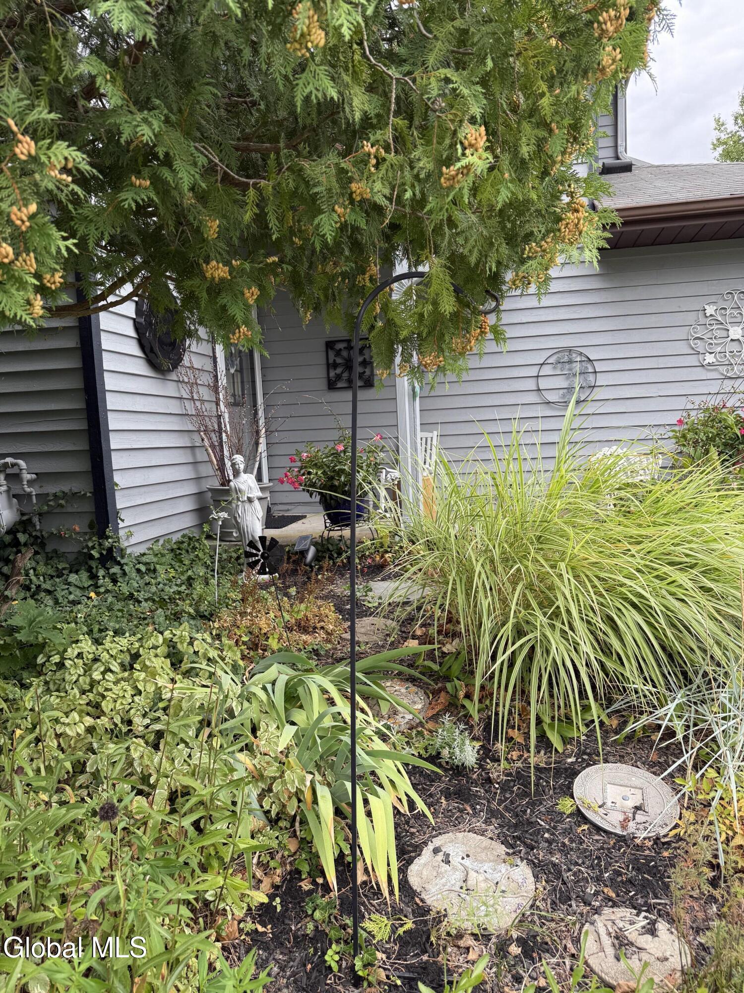 102 Meadowbrook Drive