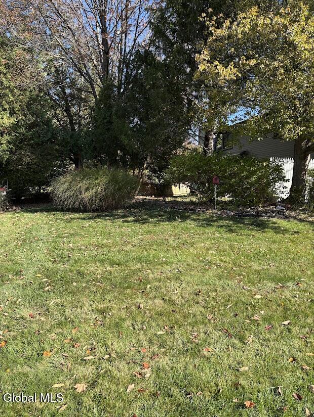 102 Meadowbrook Drive