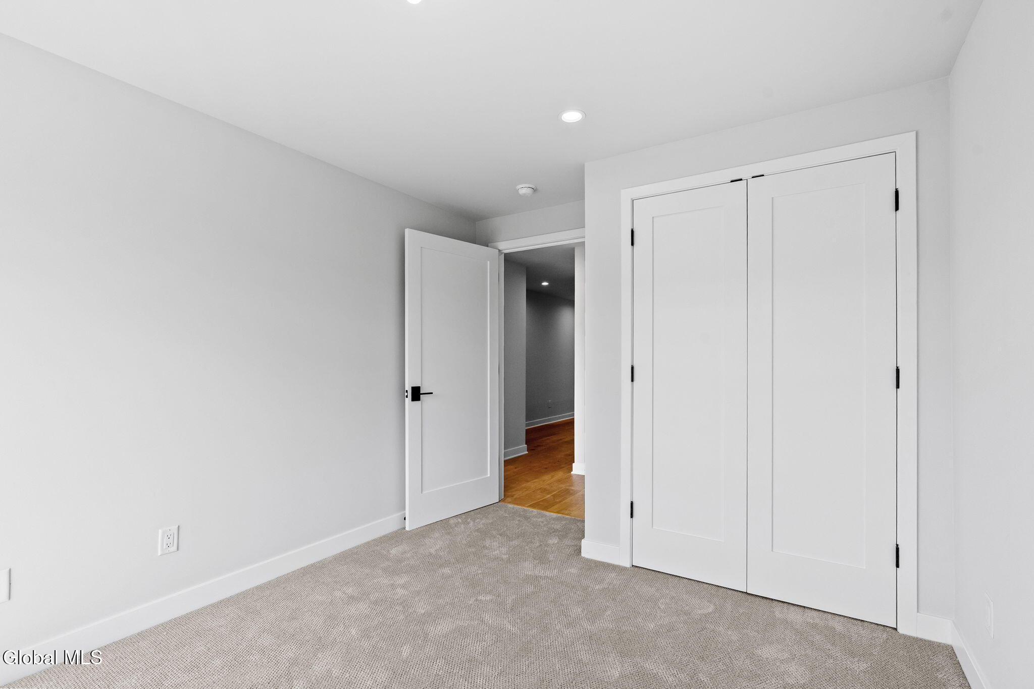 16 Footpath Way