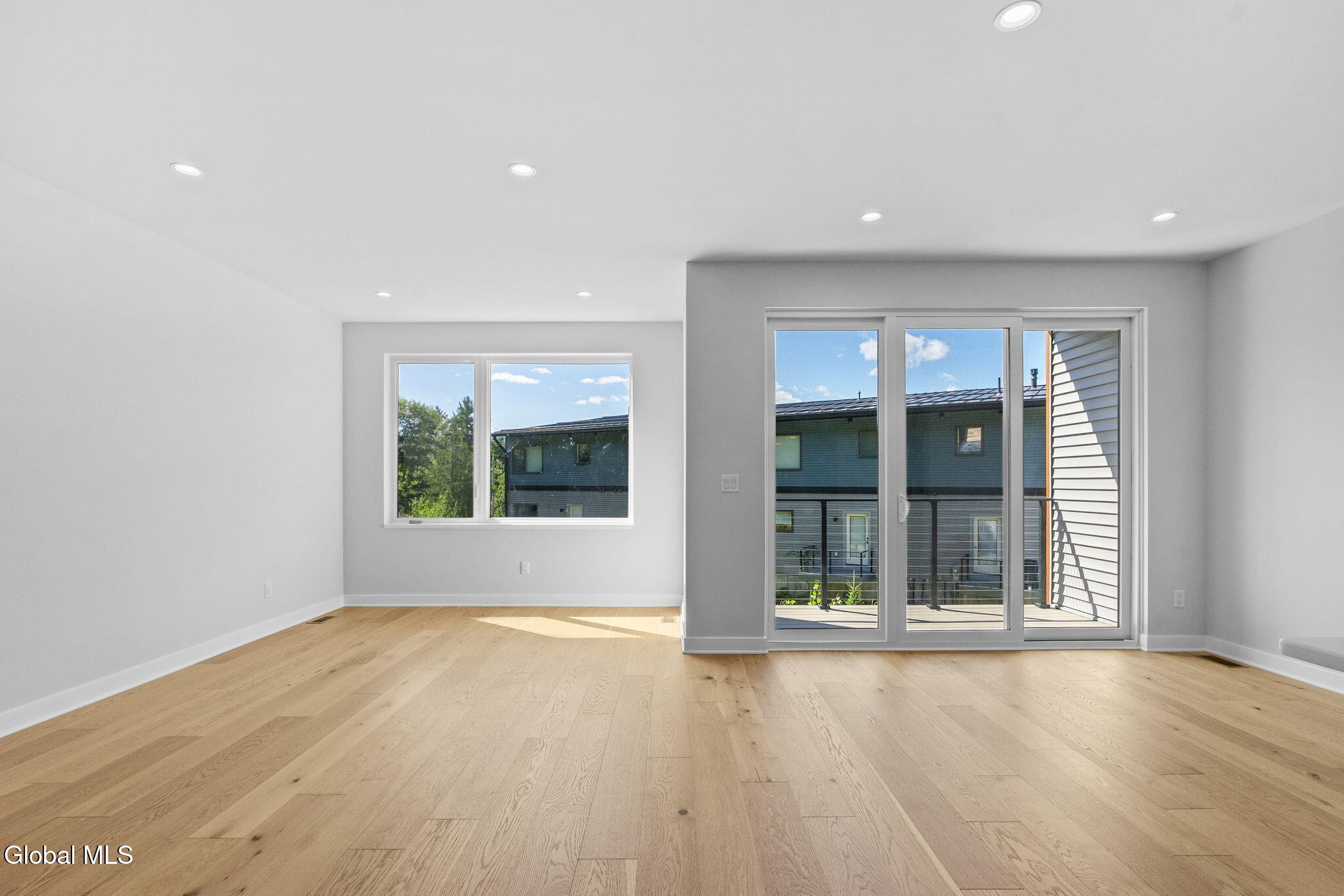 16 Footpath Way