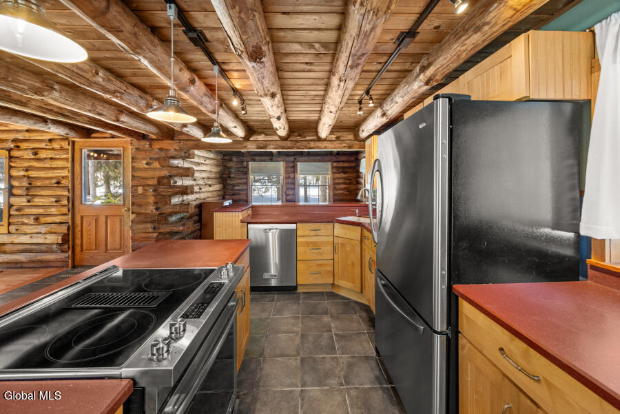 328 Joslyn School Road