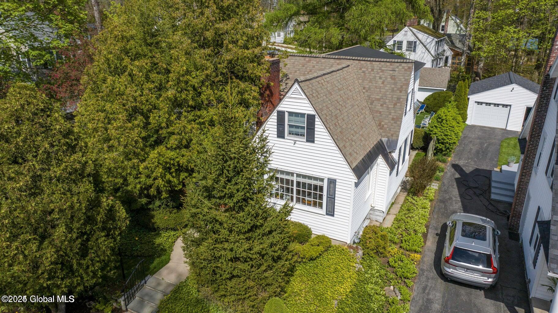 34 Pinewood Avenue