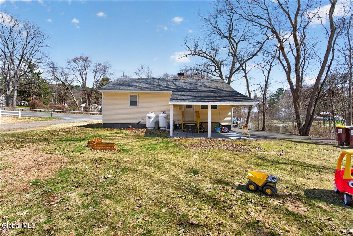 6129 Johnston Road