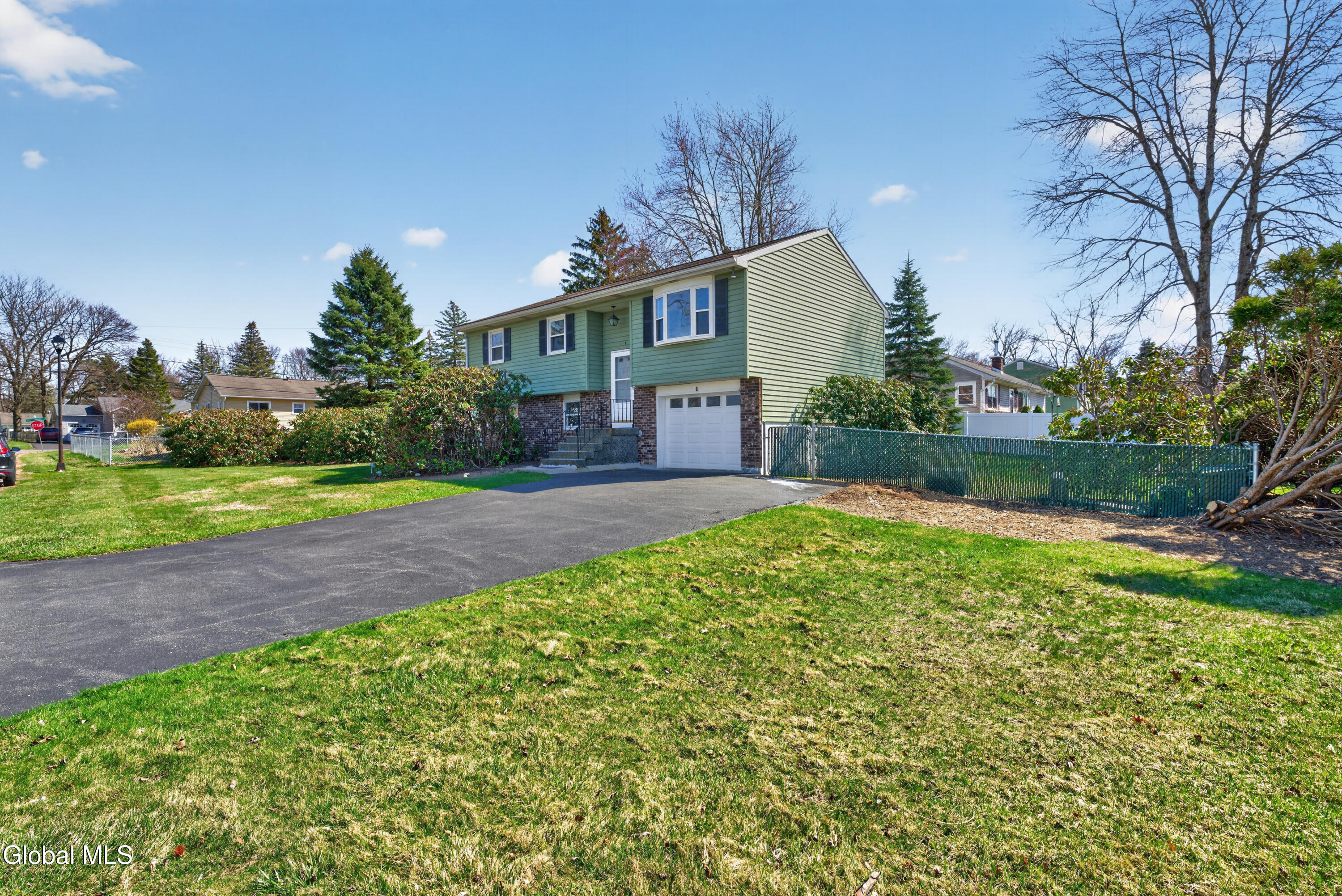 2 Maple Drive