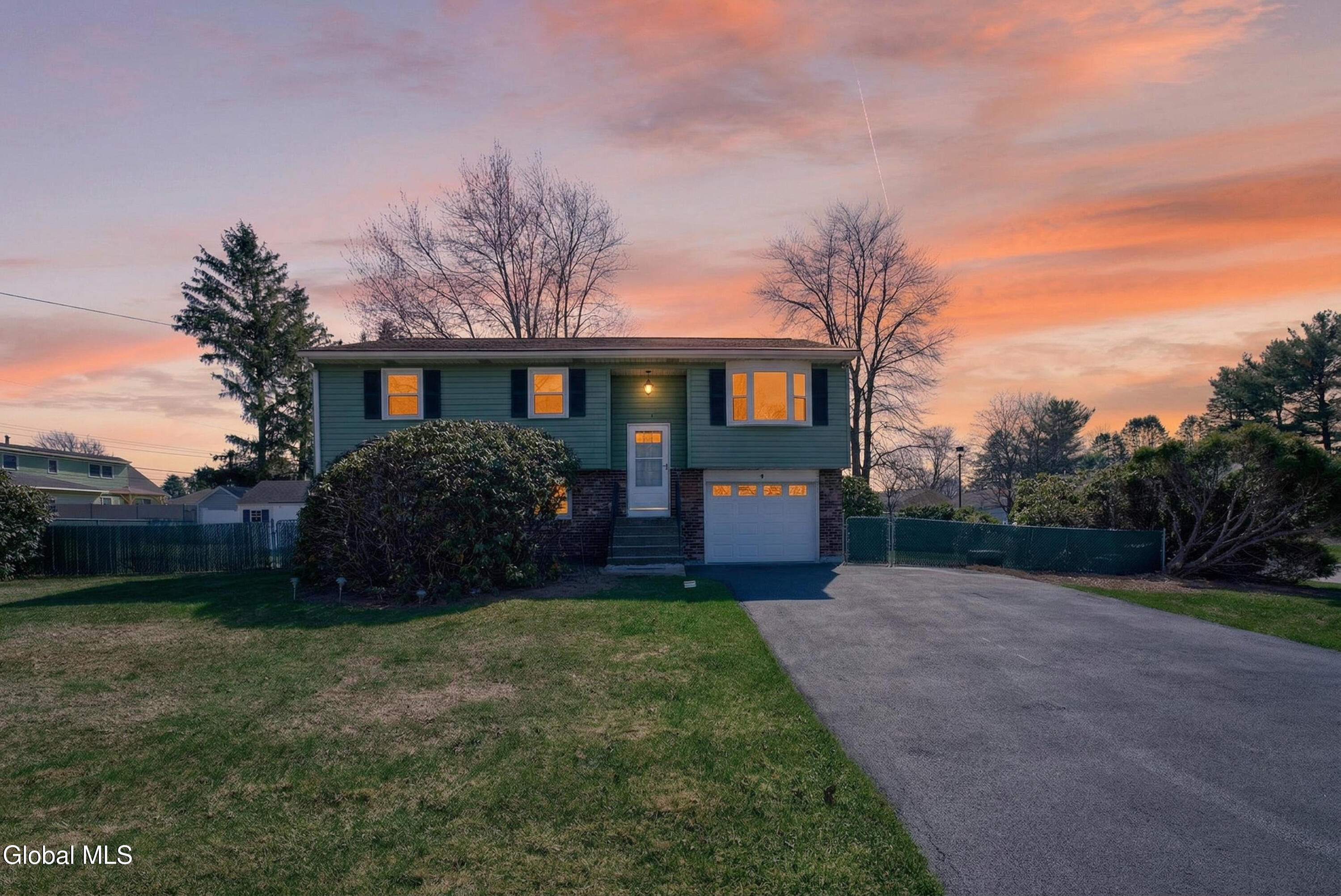 2 Maple Drive
