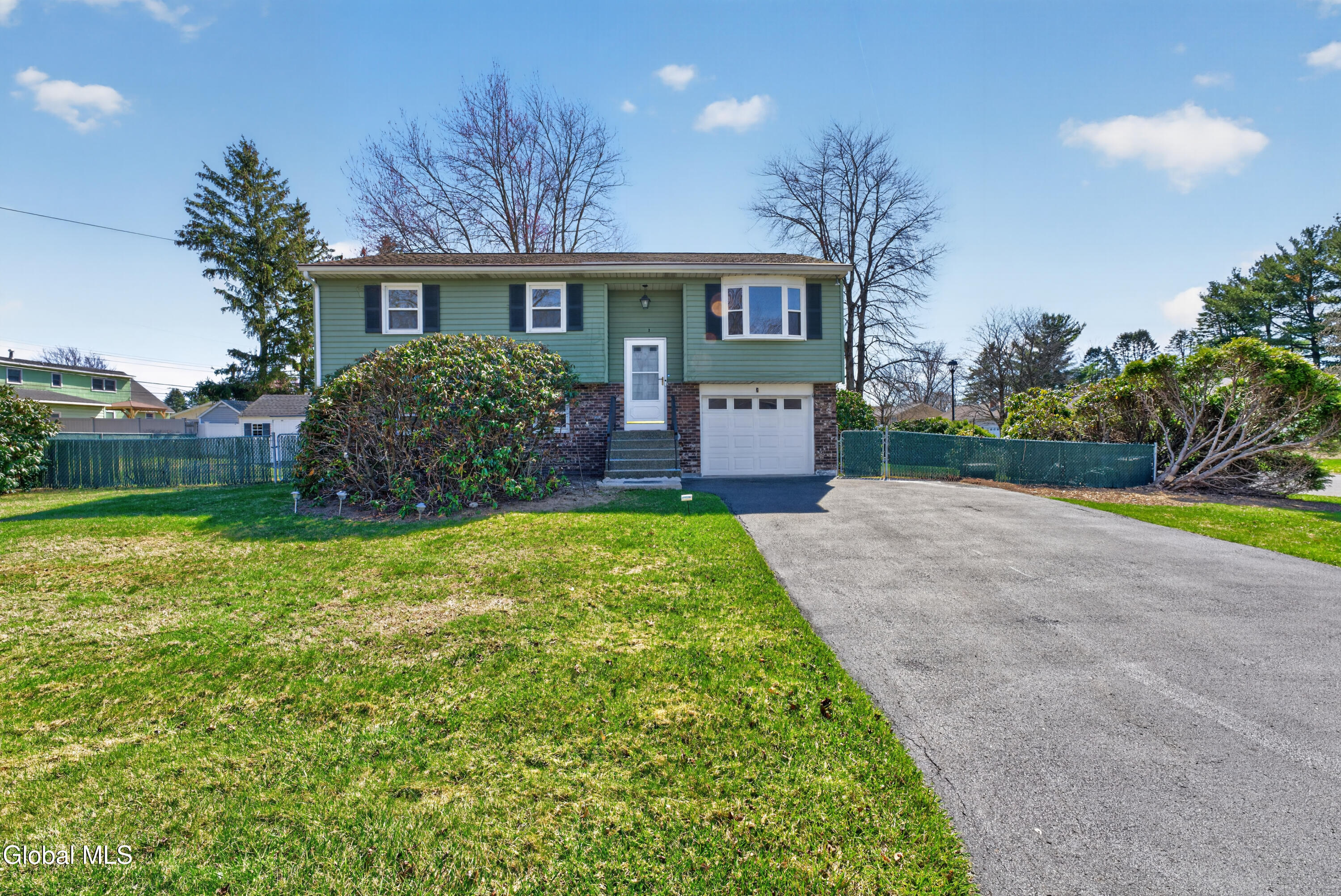 2 Maple Drive