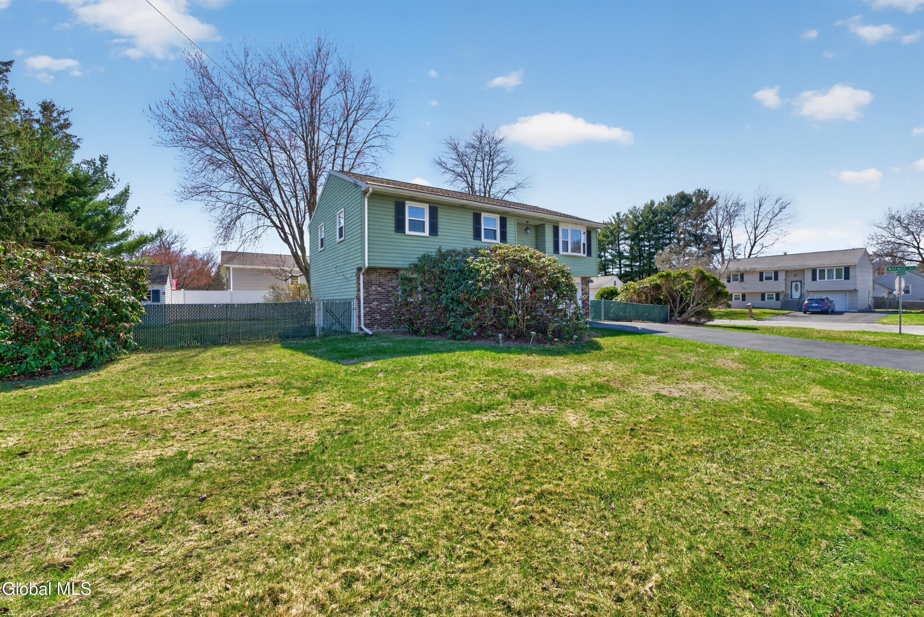 2 Maple Drive