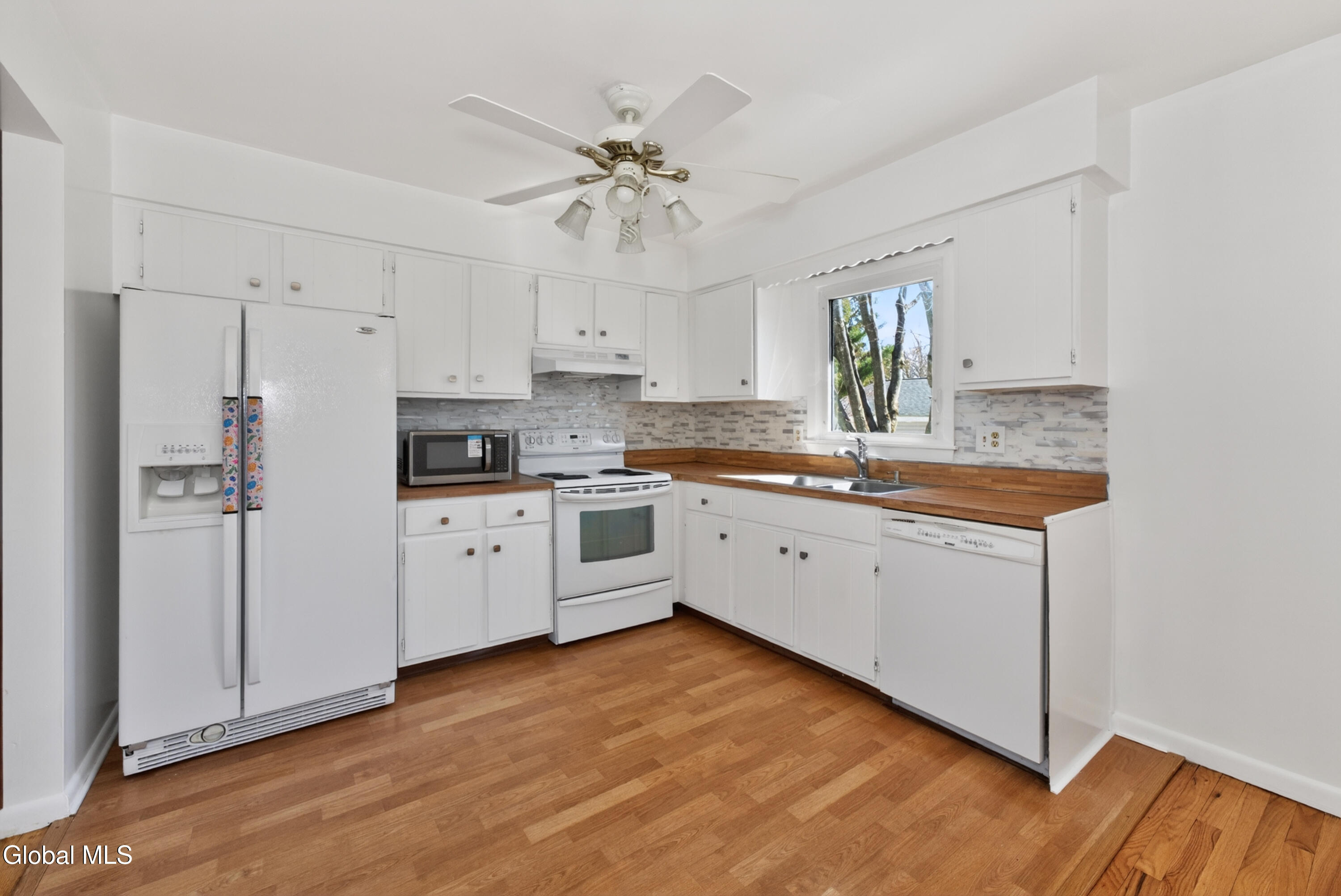 2 Maple Drive