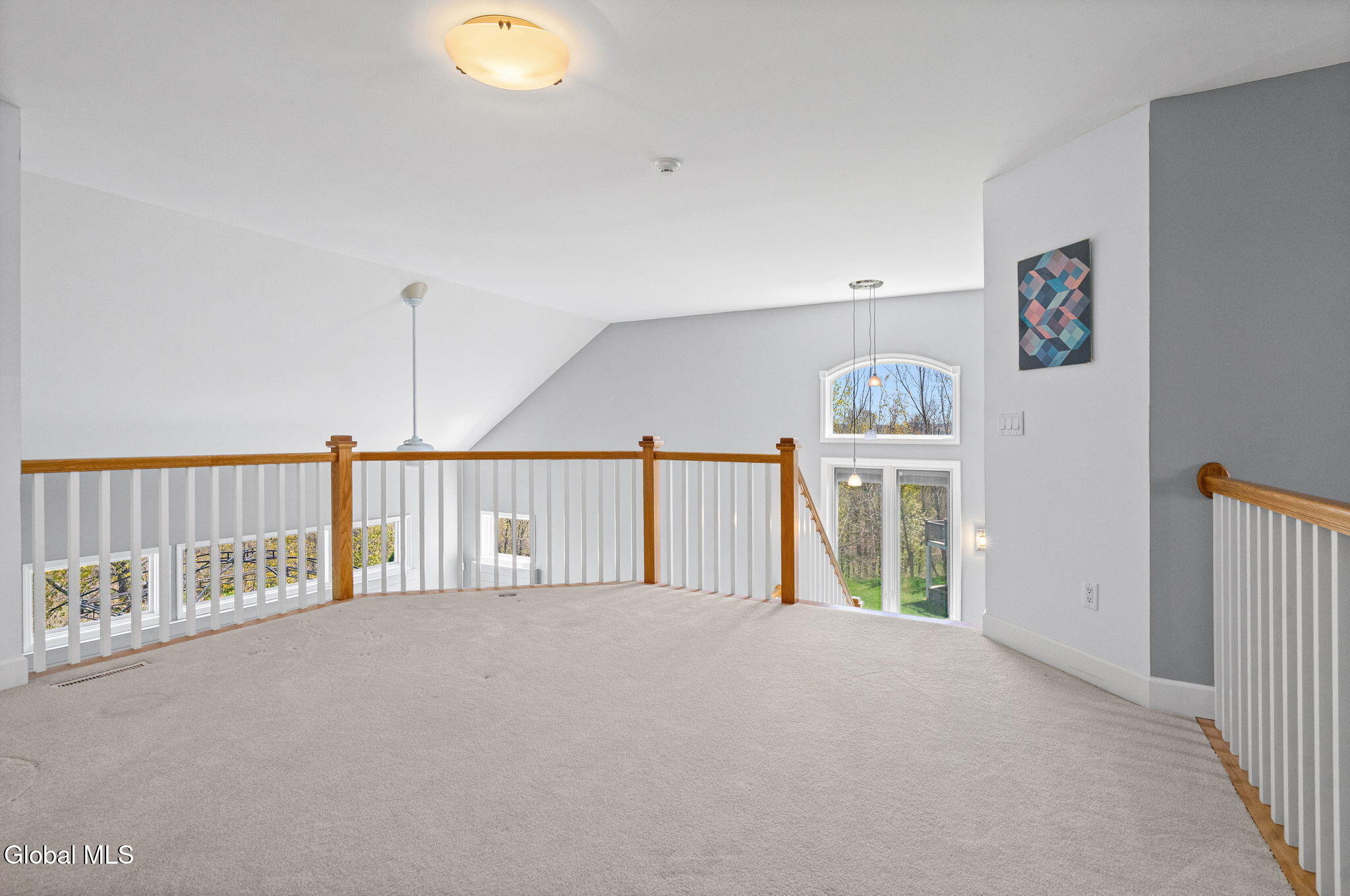4 Camden Court