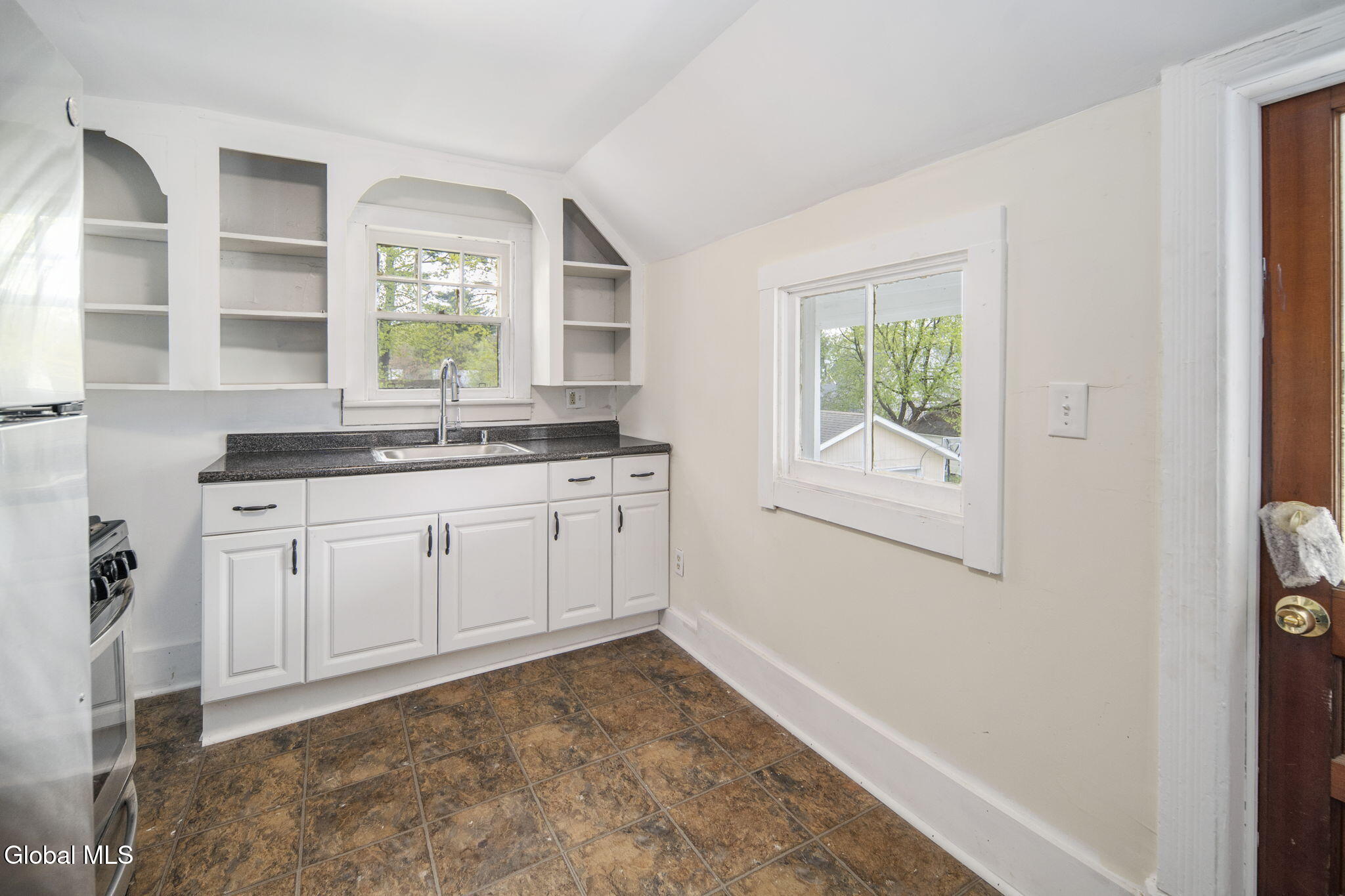 170 Kingsboro Avenue