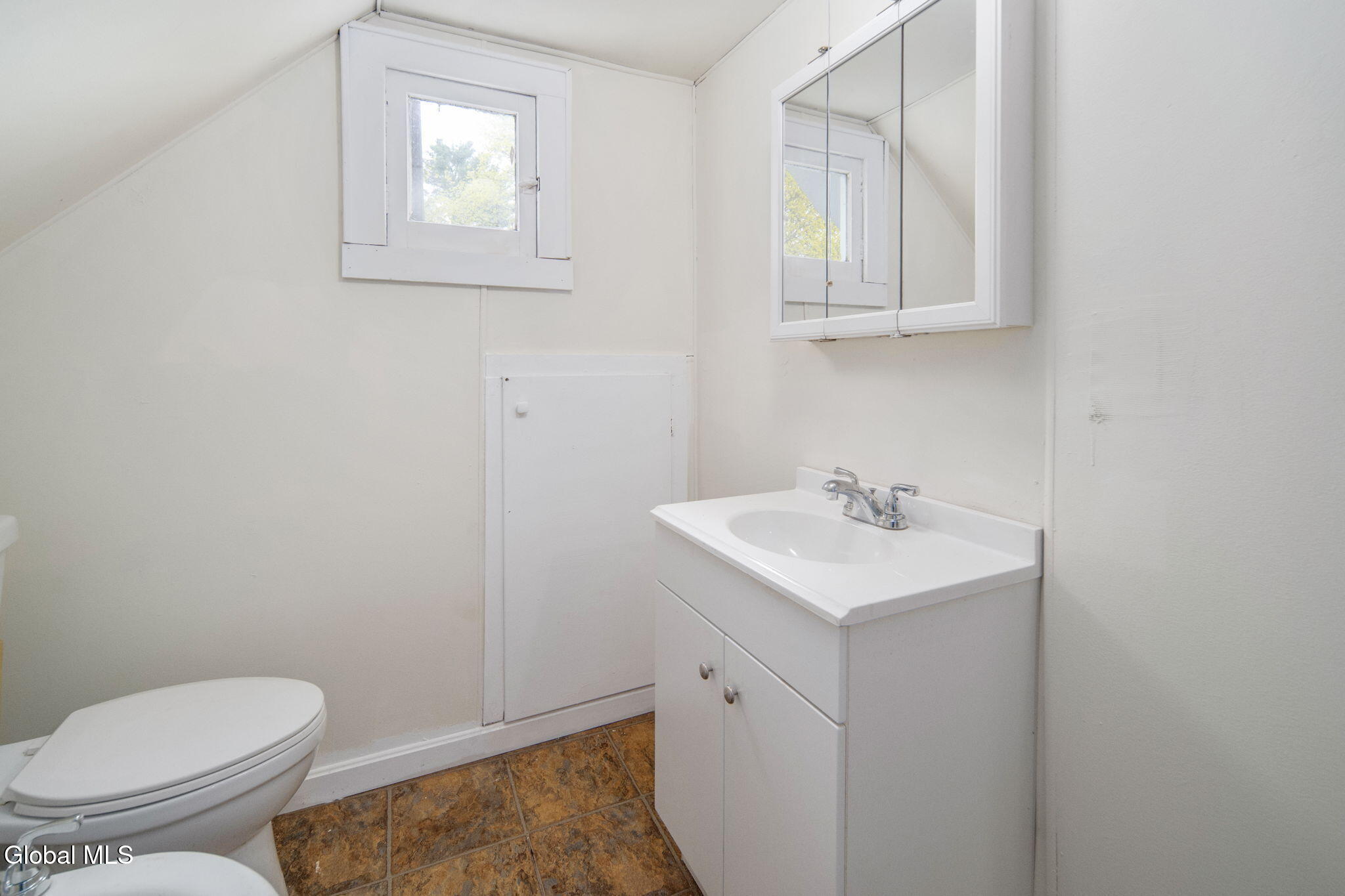 170 Kingsboro Avenue